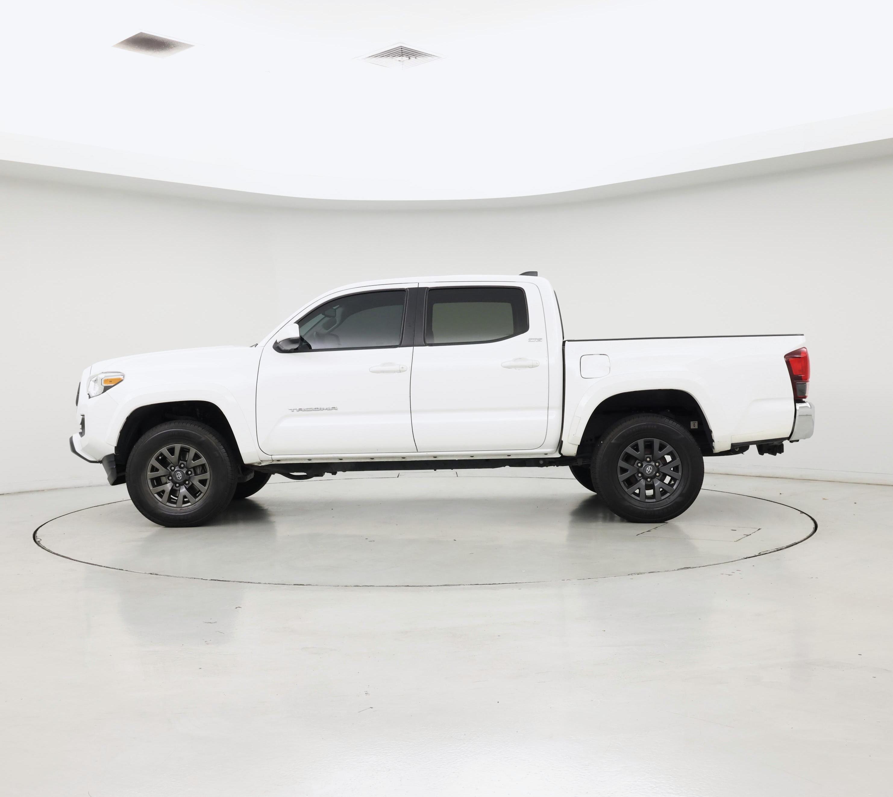 Thumbnail: 2021 Toyota Tacoma - 3