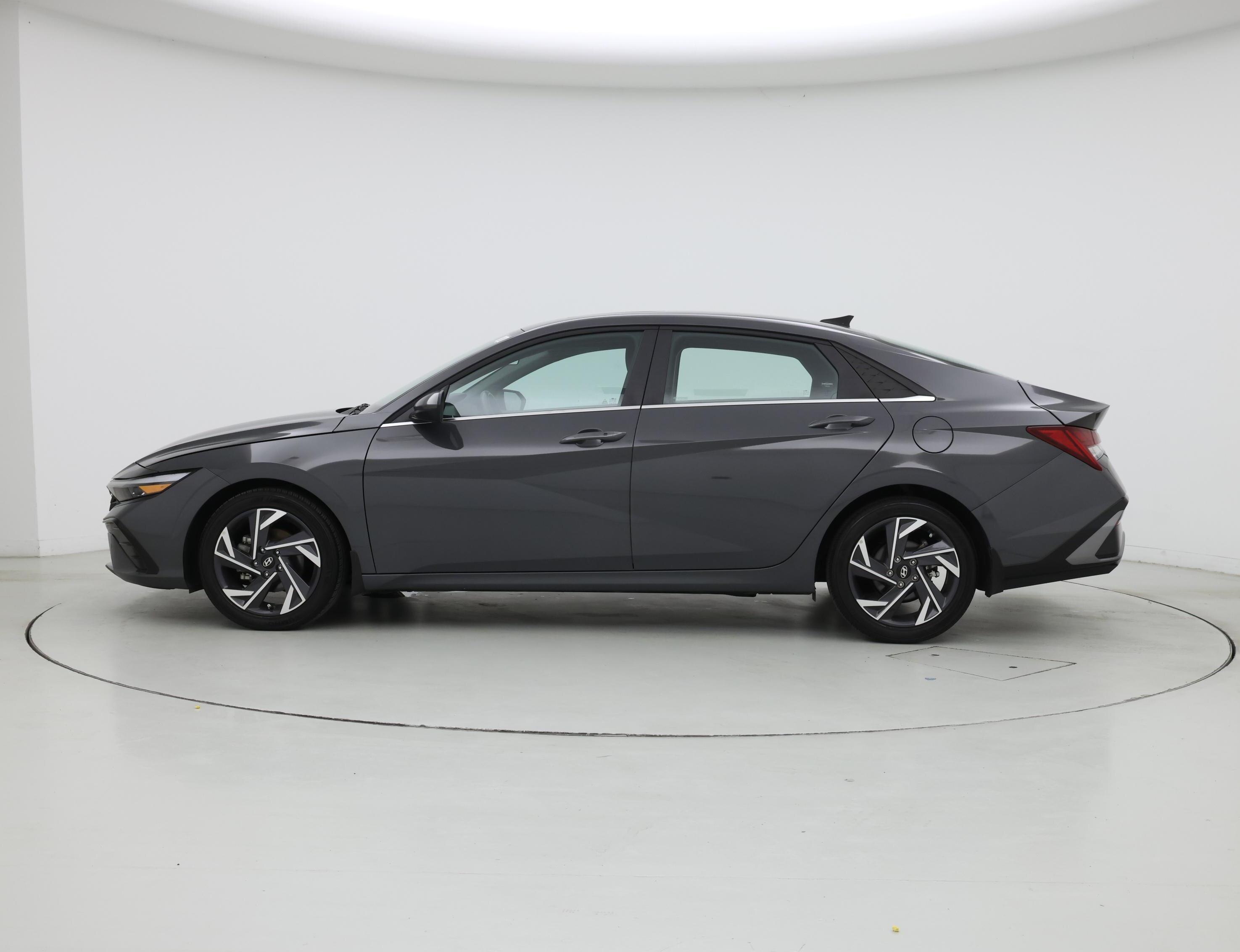 Thumbnail: 2024 Hyundai Elantra - 3