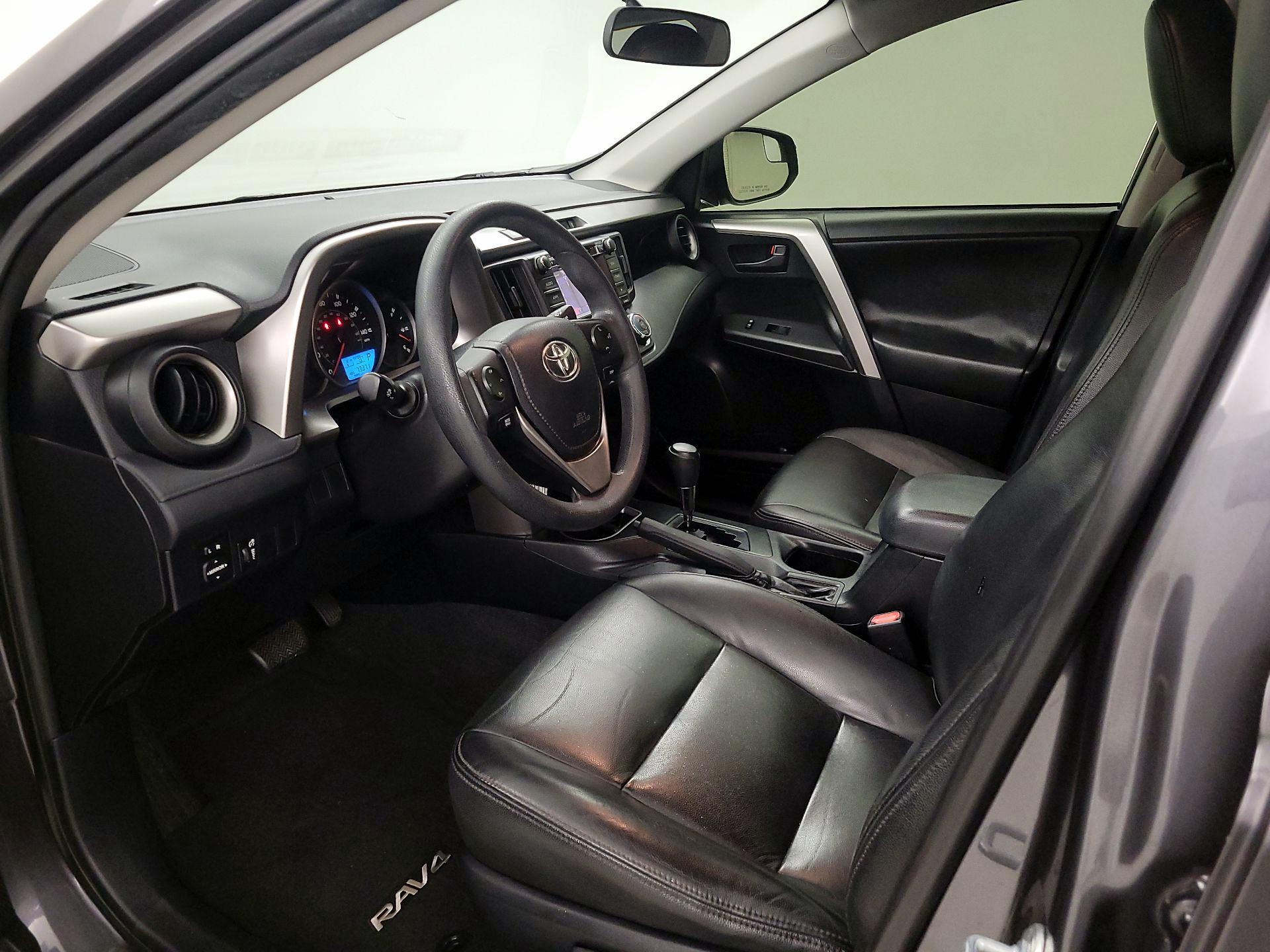 Thumbnail: 2016 Toyota RAV4 - 11