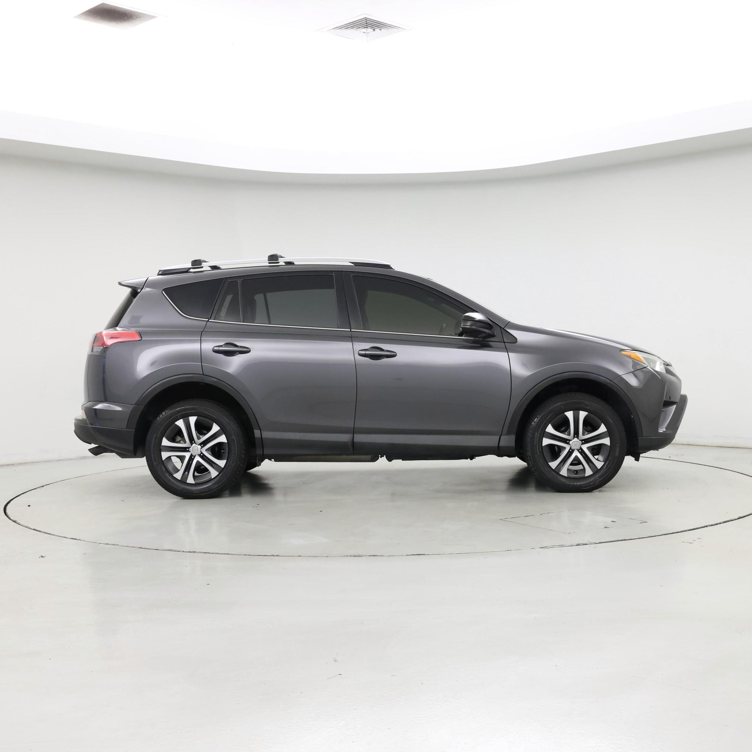 Thumbnail: 2016 Toyota RAV4 - 7