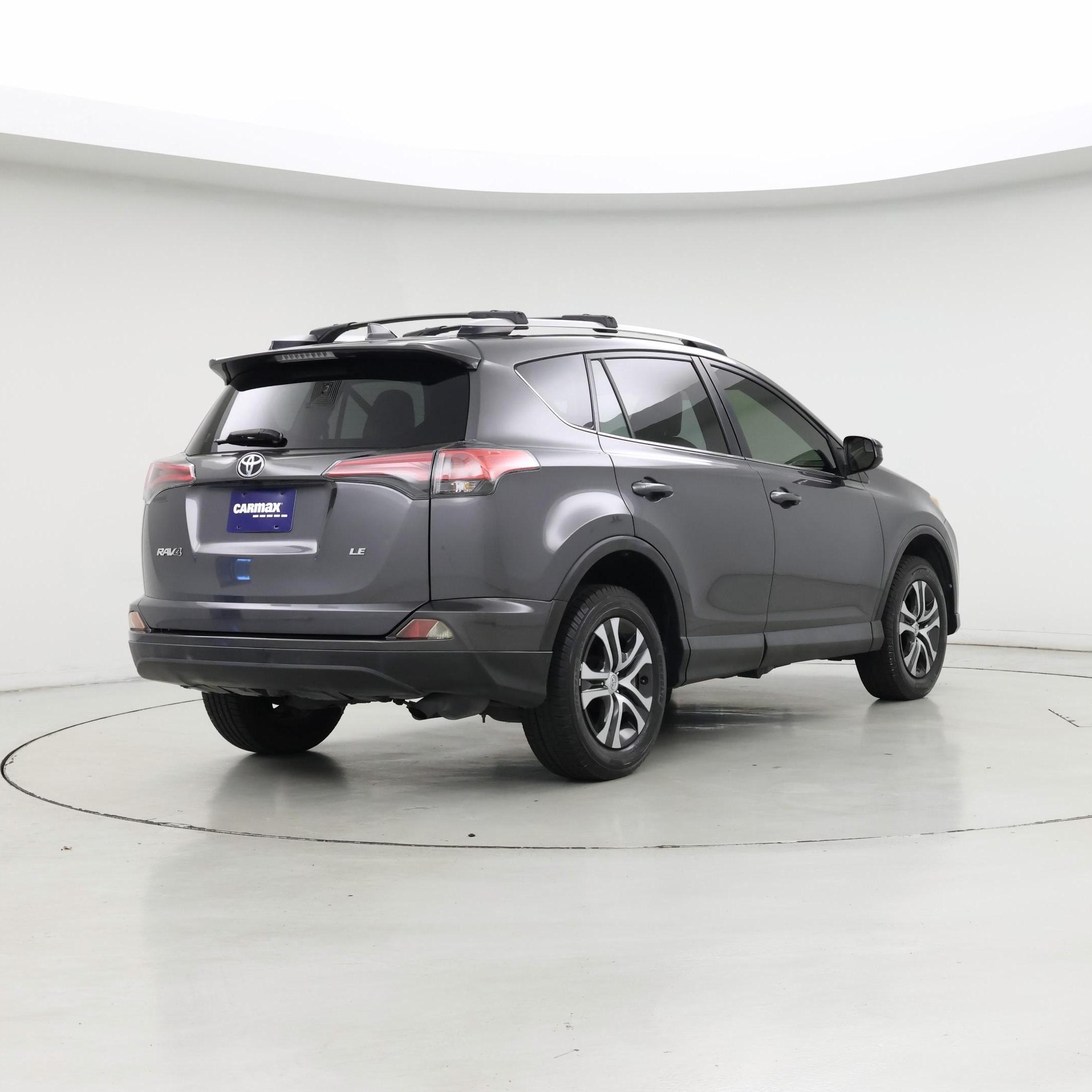 Thumbnail: 2016 Toyota RAV4 - 8