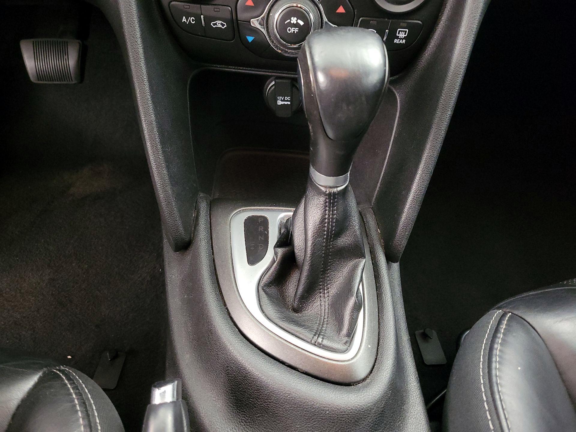 Thumbnail: 2016 Dodge Dart - 15