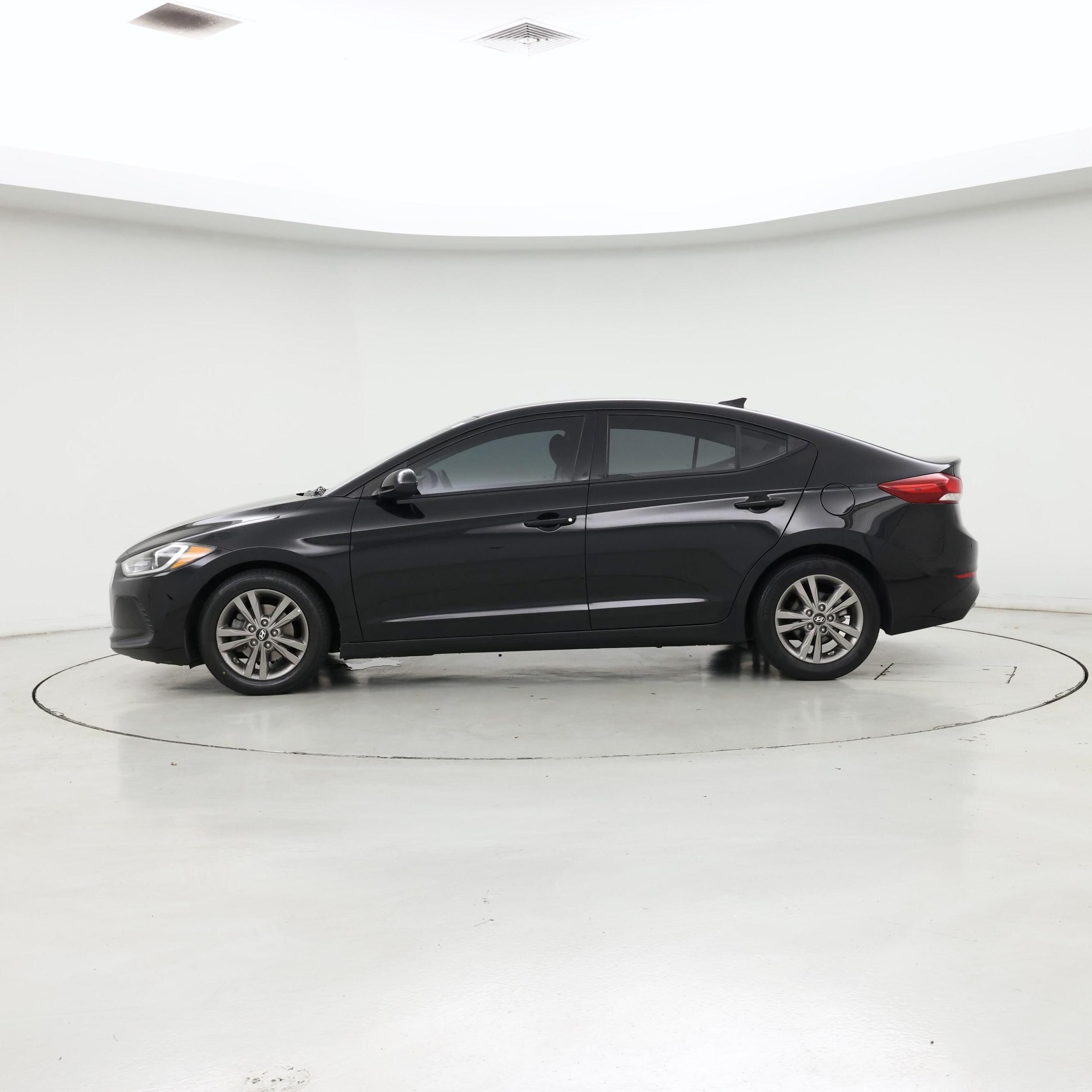 Thumbnail: 2018 Hyundai Elantra - 3