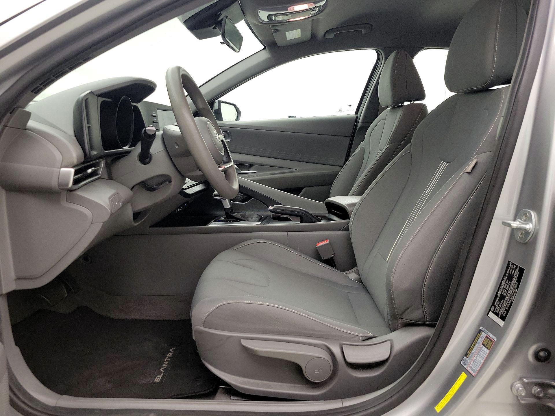 Thumbnail: 2022 Hyundai Elantra - 11