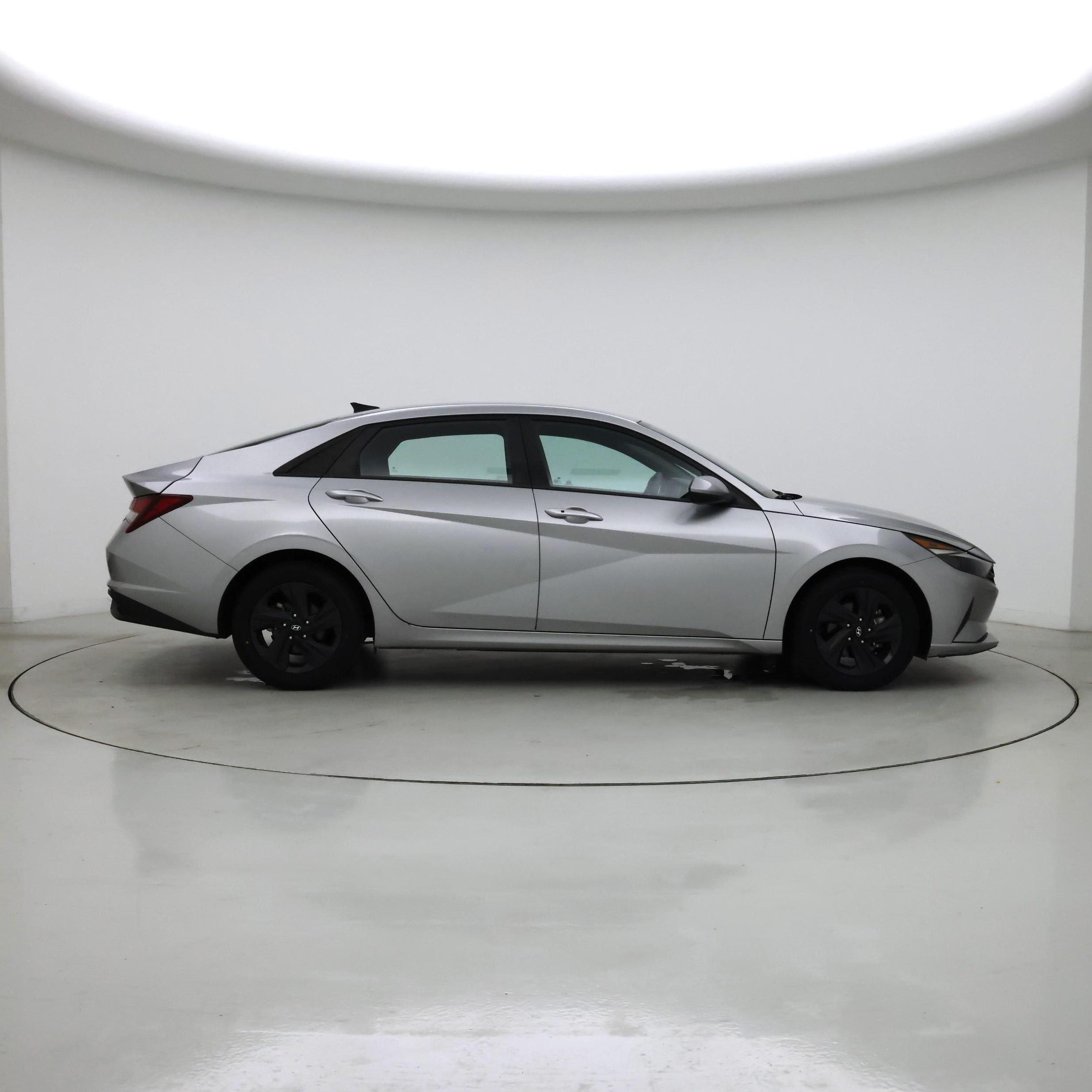 Thumbnail: 2022 Hyundai Elantra - 7