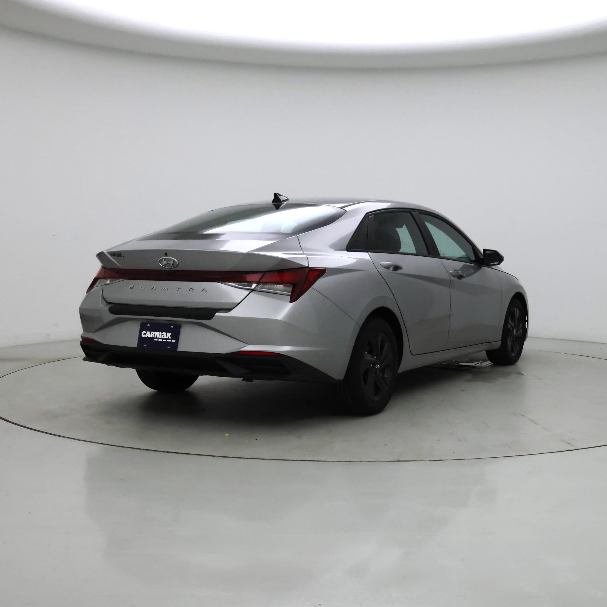Thumbnail: 2022 Hyundai Elantra - 8