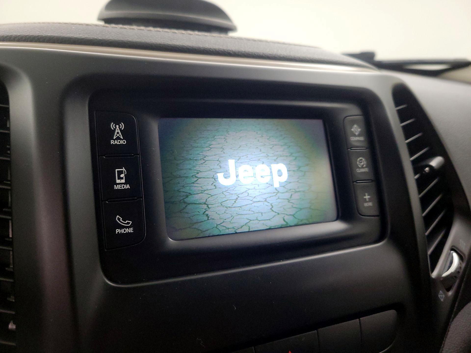 Thumbnail: 2014 Jeep Cherokee - 12