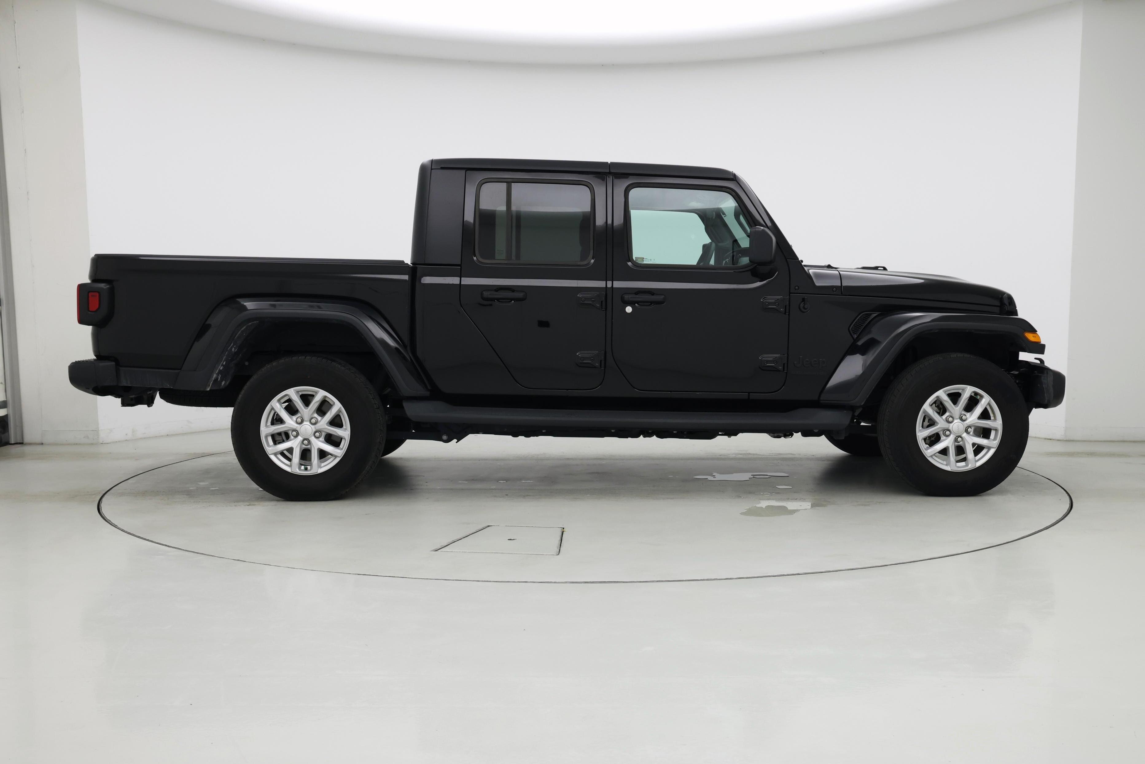 Thumbnail: 2023 Jeep Gladiator - 7