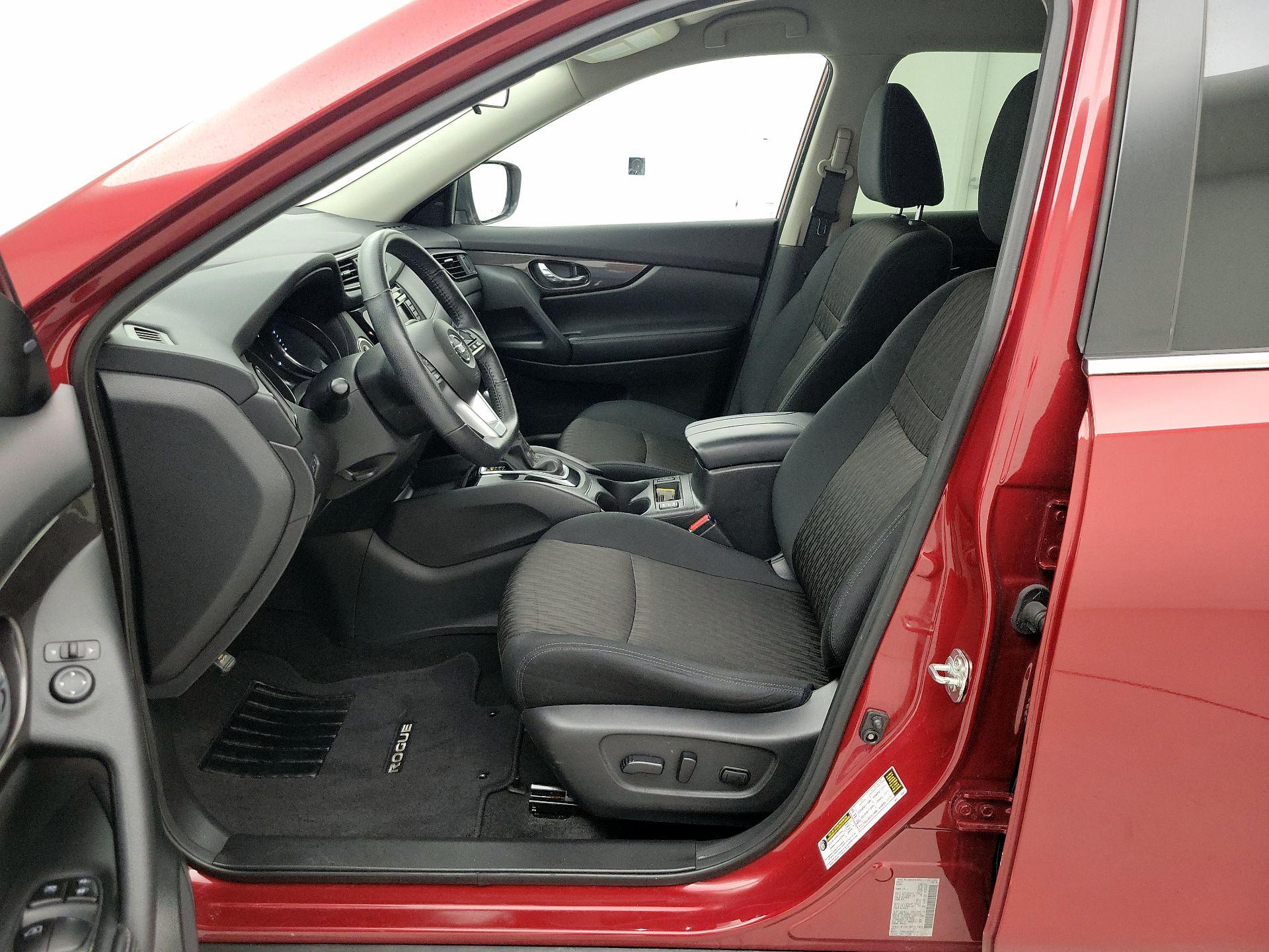 Thumbnail: 2019 Nissan Rogue - 11