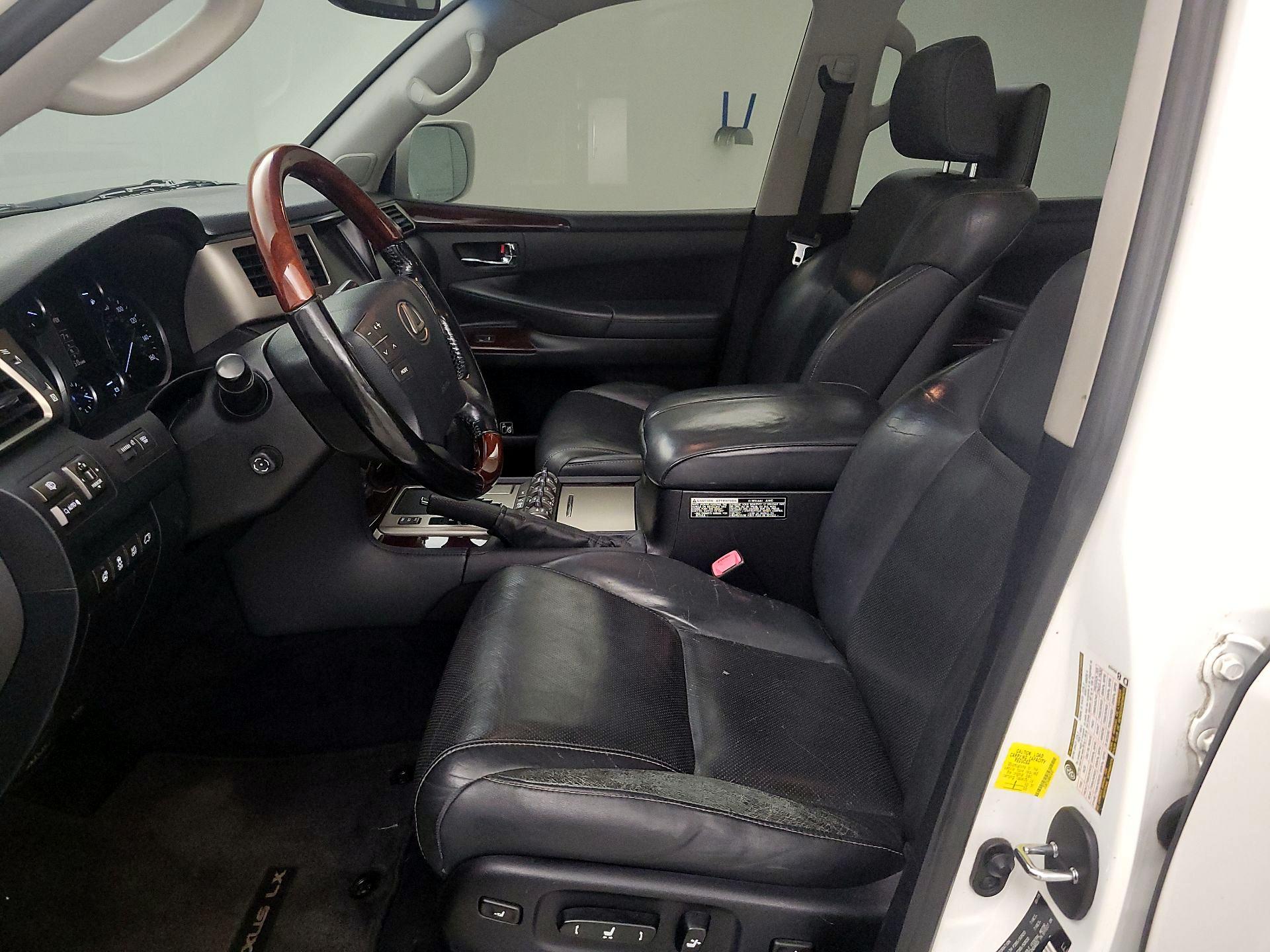 Thumbnail: 2015 Lexus LX - 9