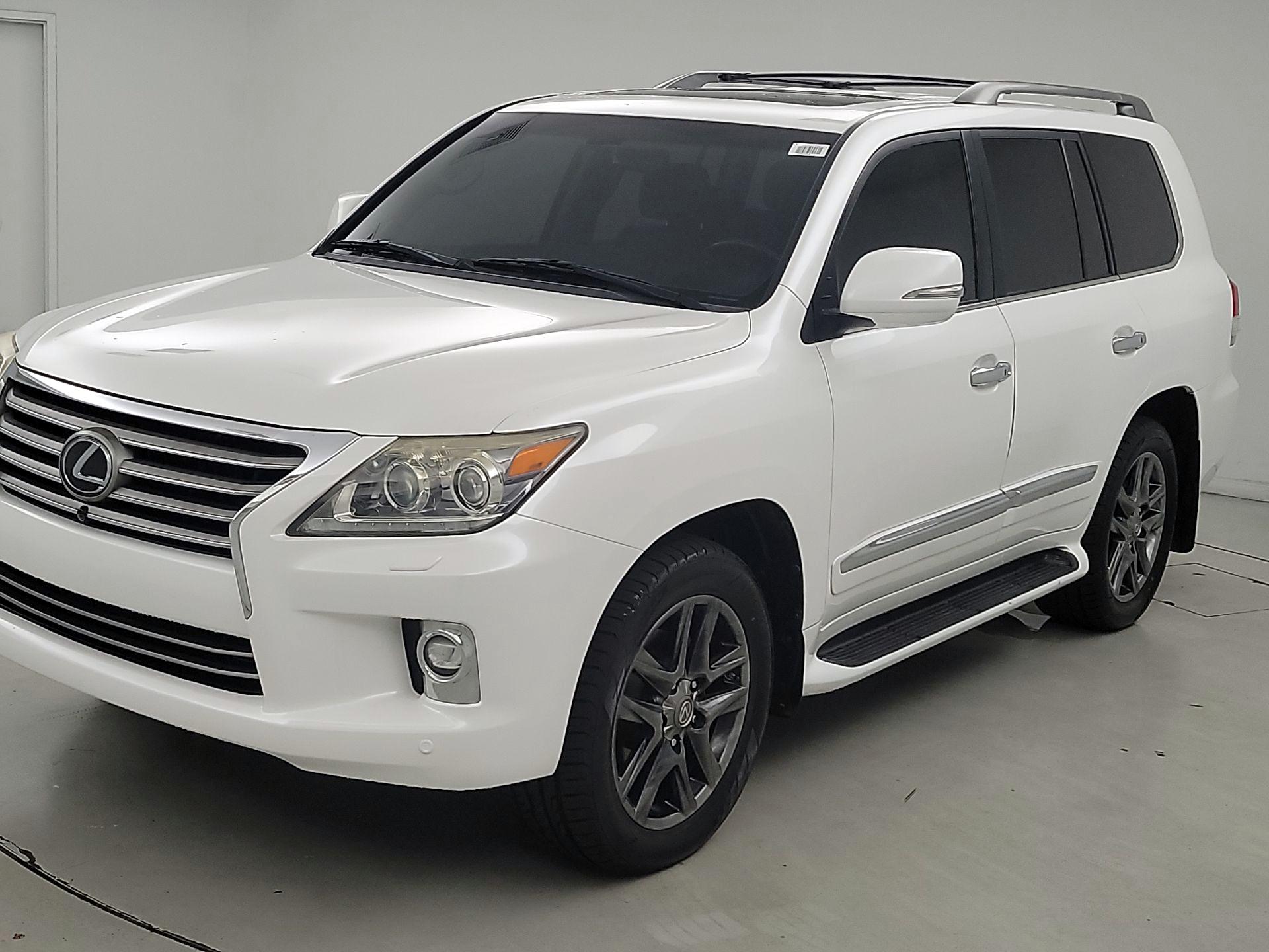 Thumbnail: 2015 Lexus LX - 3