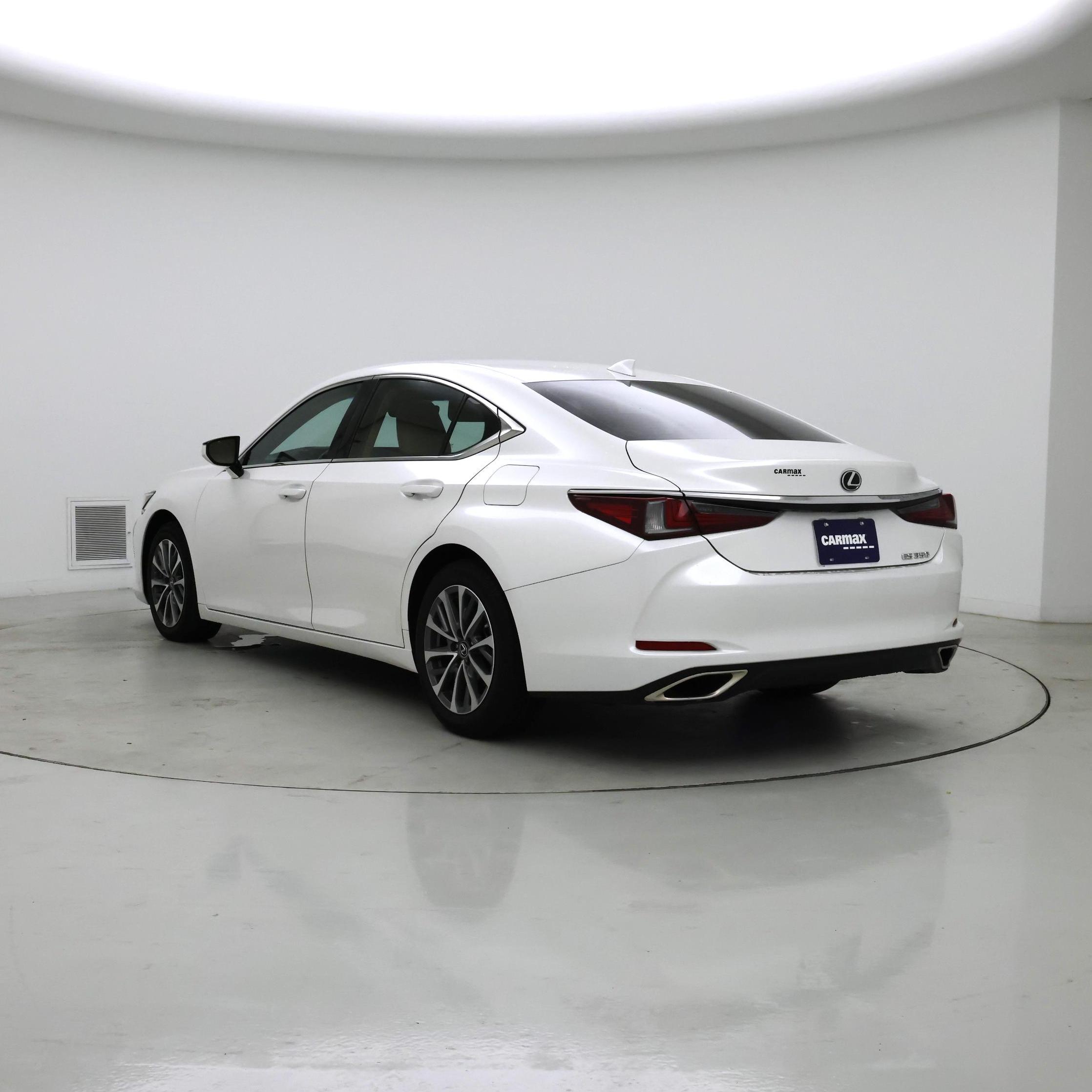 Thumbnail: 2022 Lexus ES - 2
