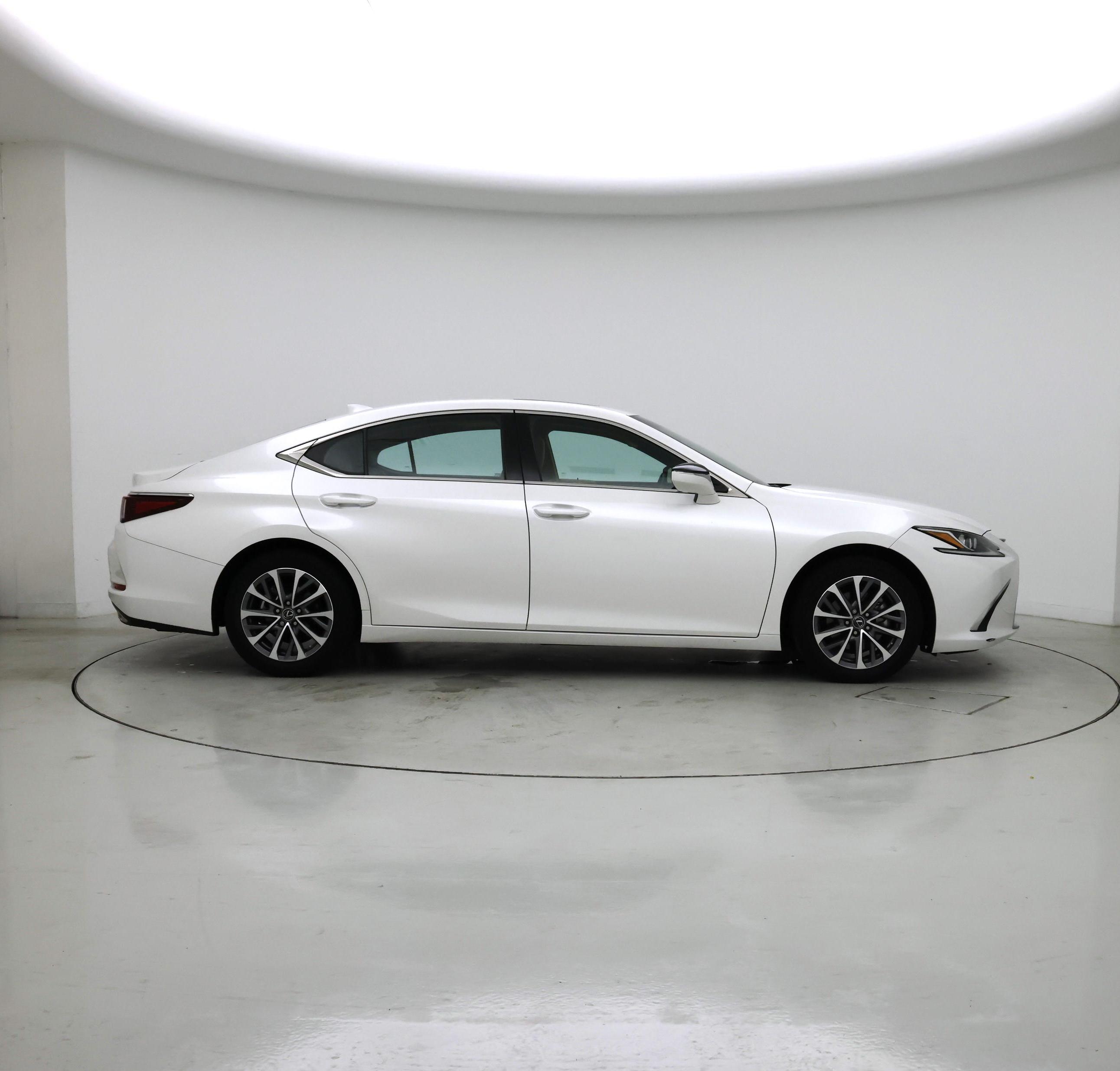 Thumbnail: 2022 Lexus ES - 7