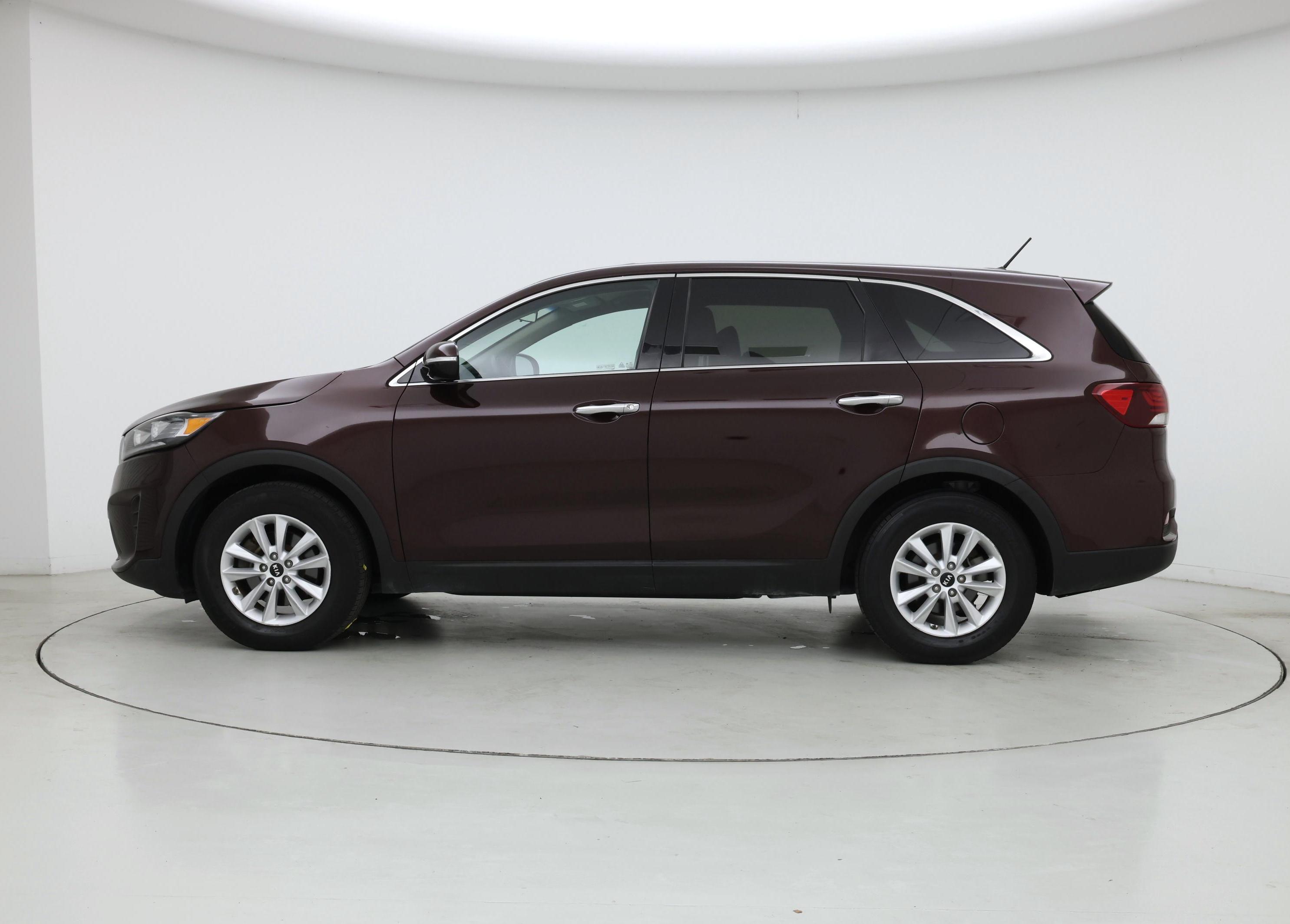 Thumbnail: 2019 Kia Sorento - 3