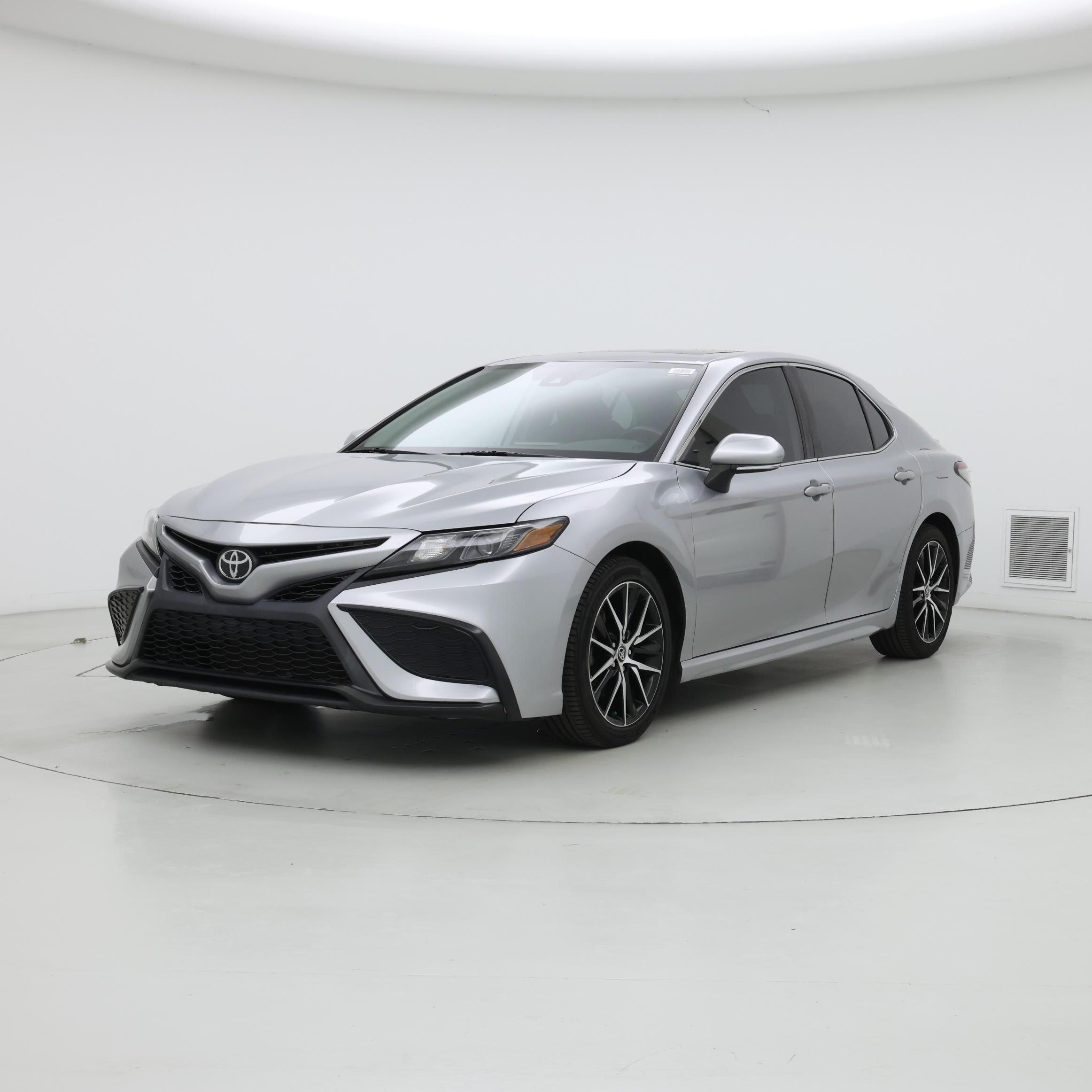 Thumbnail: 2022 Toyota Camry - 4