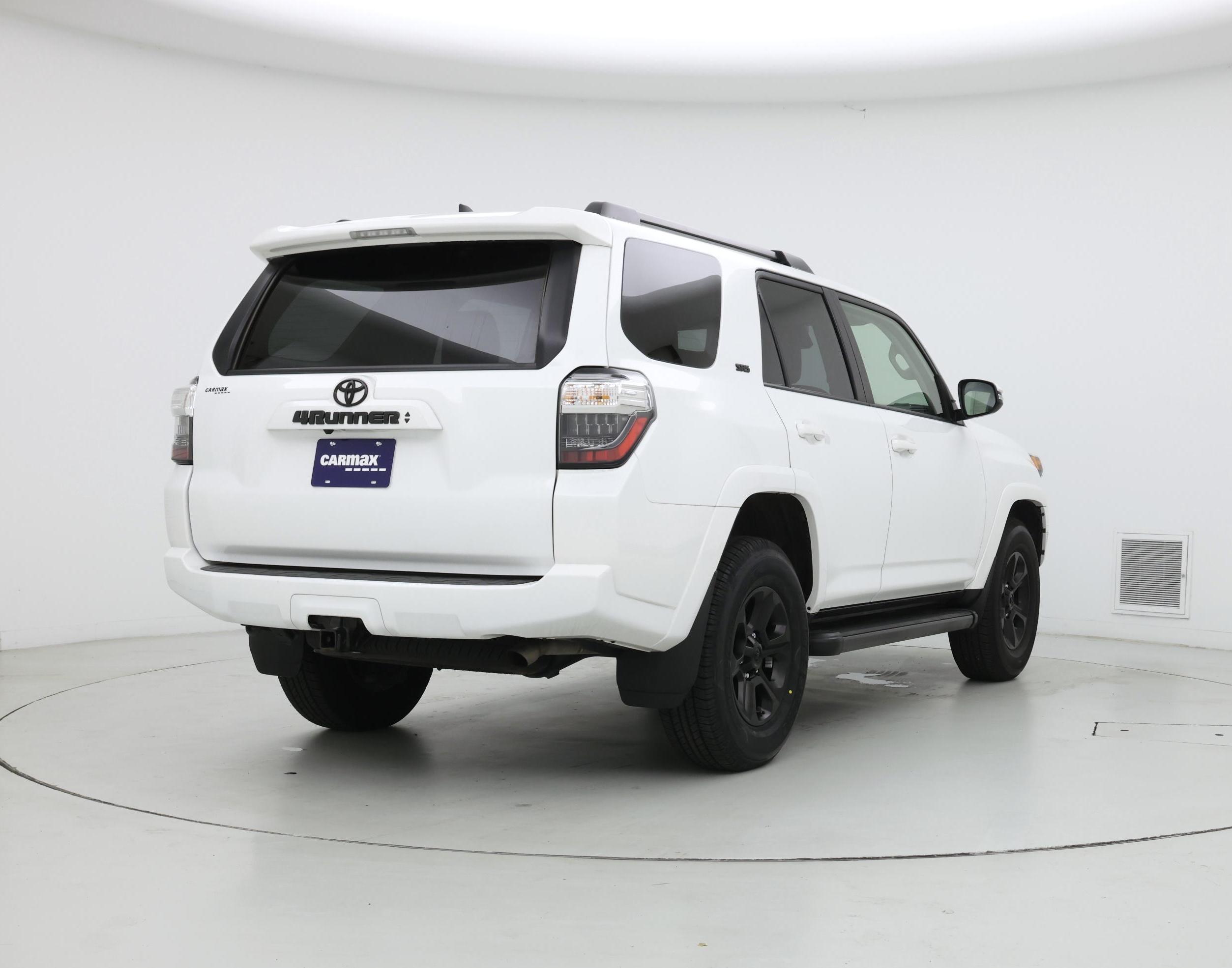 Thumbnail: 2024 Toyota 4Runner - 8