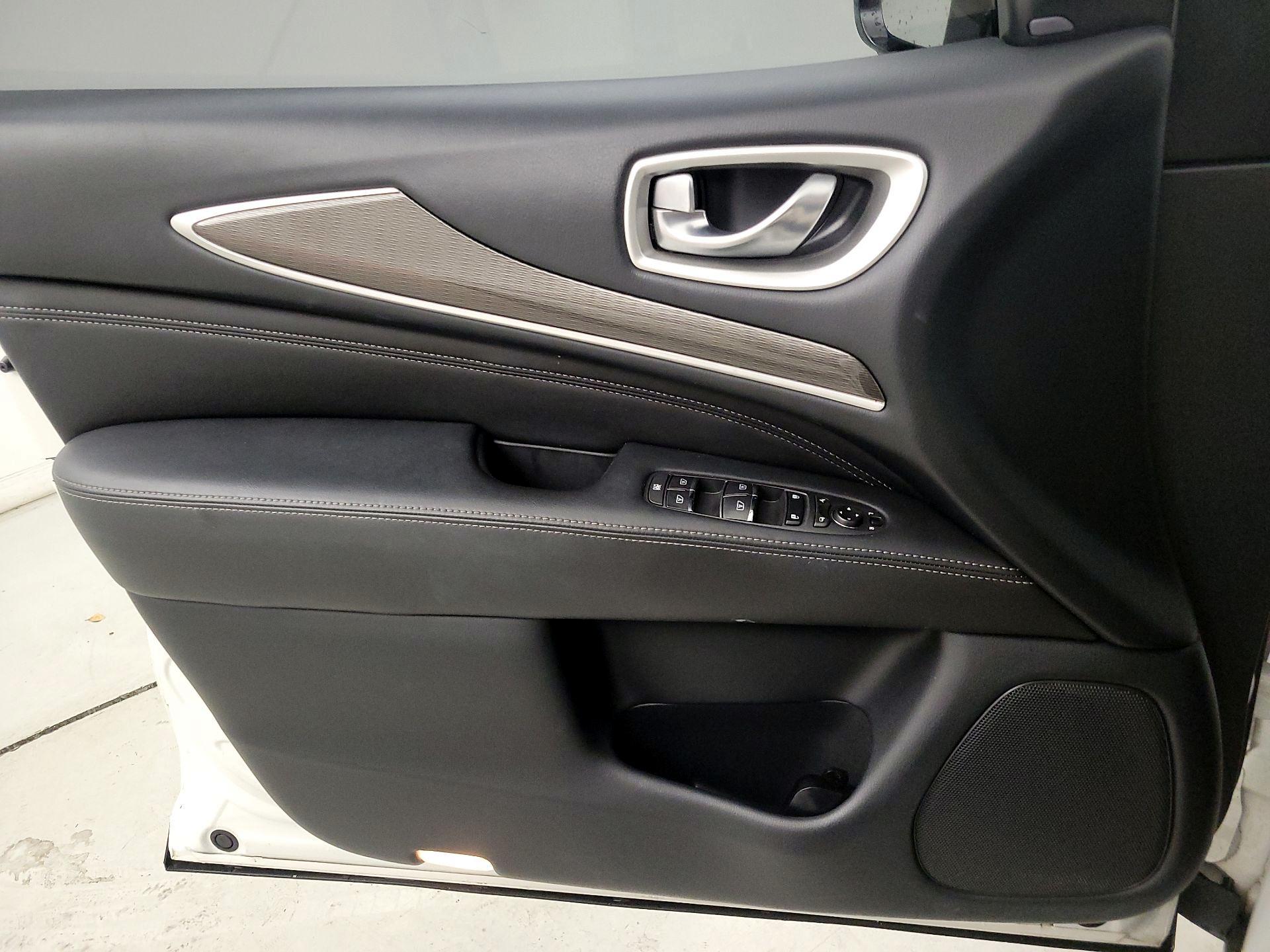 Thumbnail: 2019 INFINITI QX60 - 12