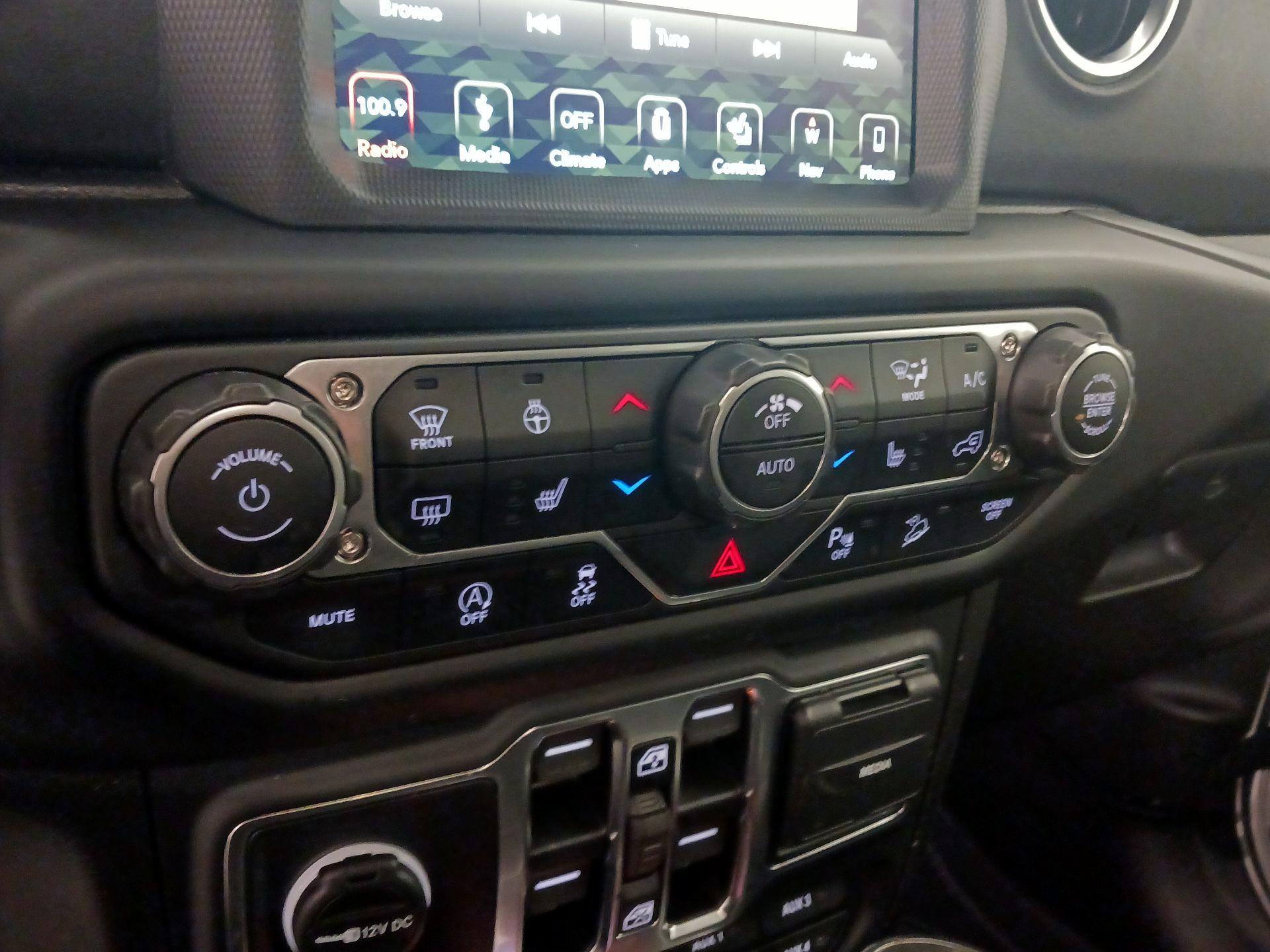 Thumbnail: 2019 Jeep Wrangler - 17