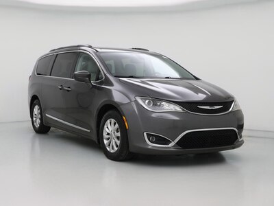 Gray 2017 Chrysler Pacifica Touring L