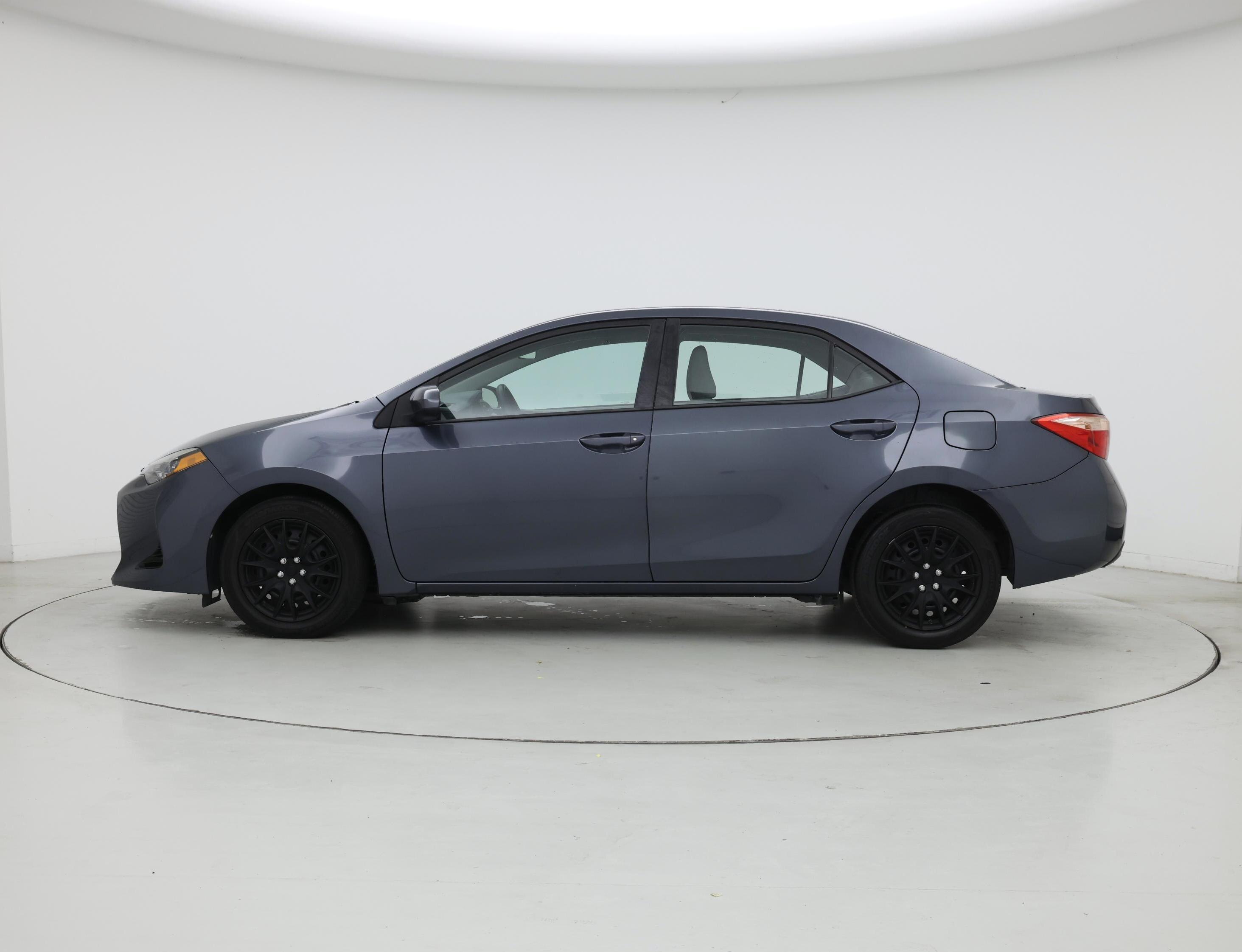 Thumbnail: 2018 Toyota Corolla - 3