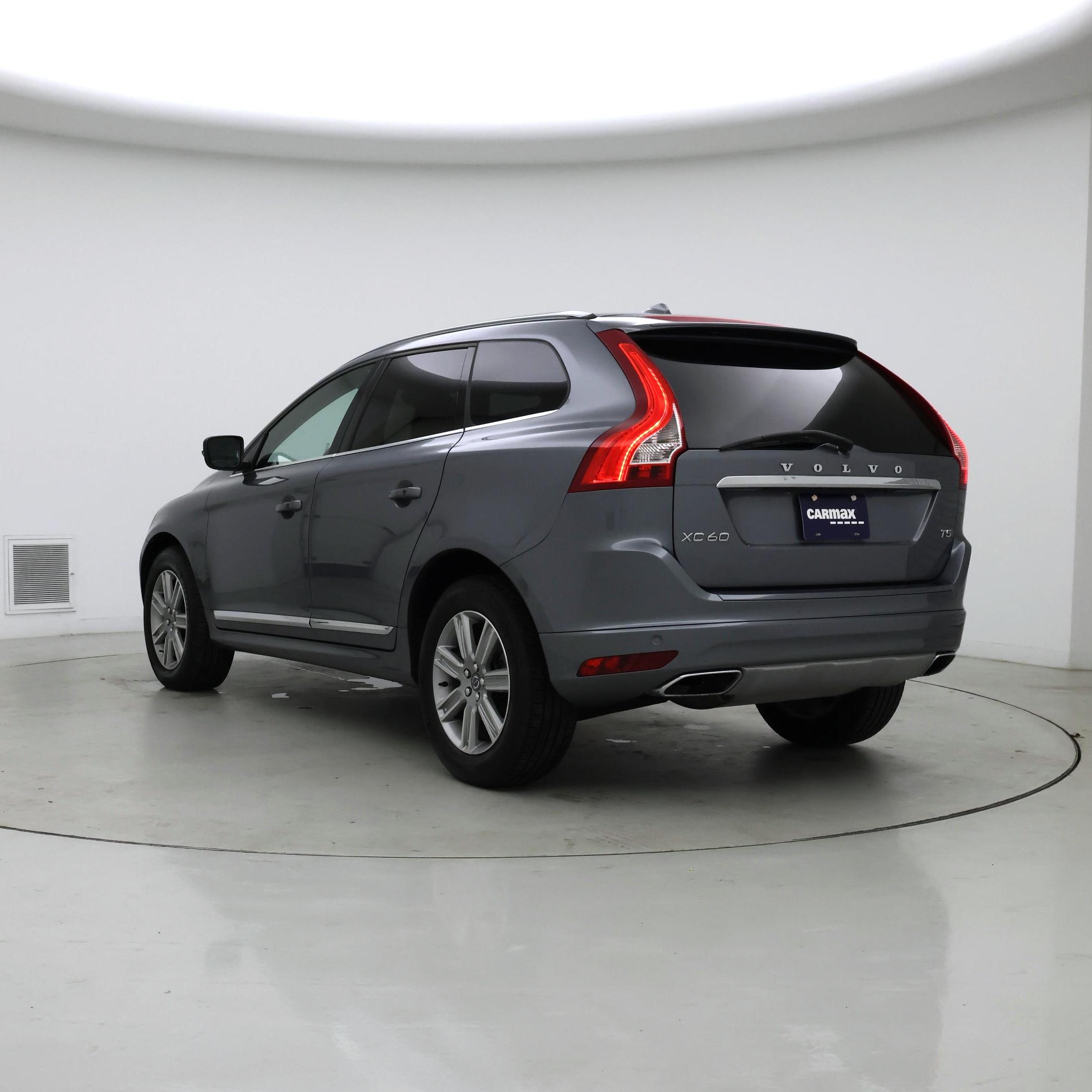 Thumbnail: 2017 Volvo XC60 - 2