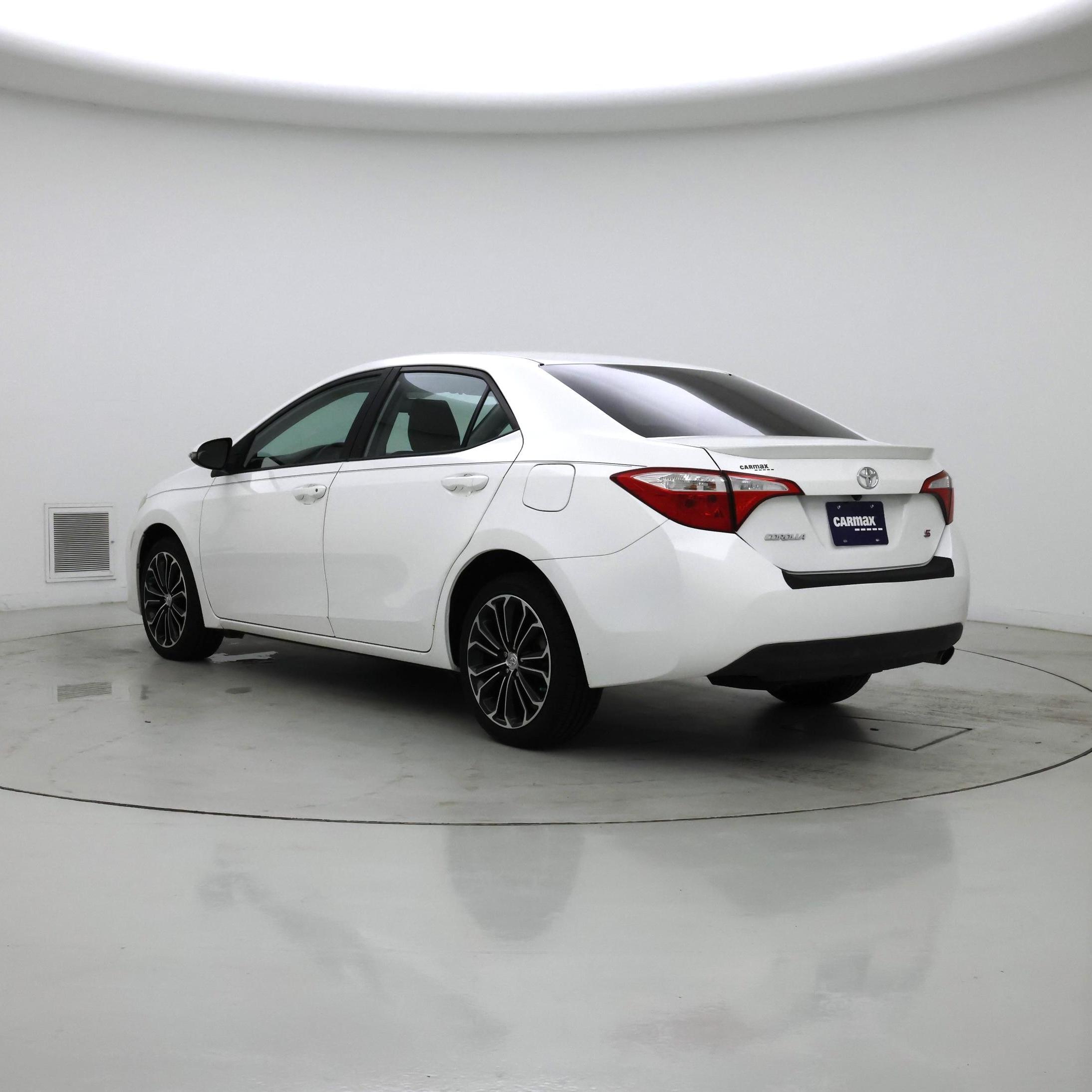 Thumbnail: 2016 Toyota Corolla - 2