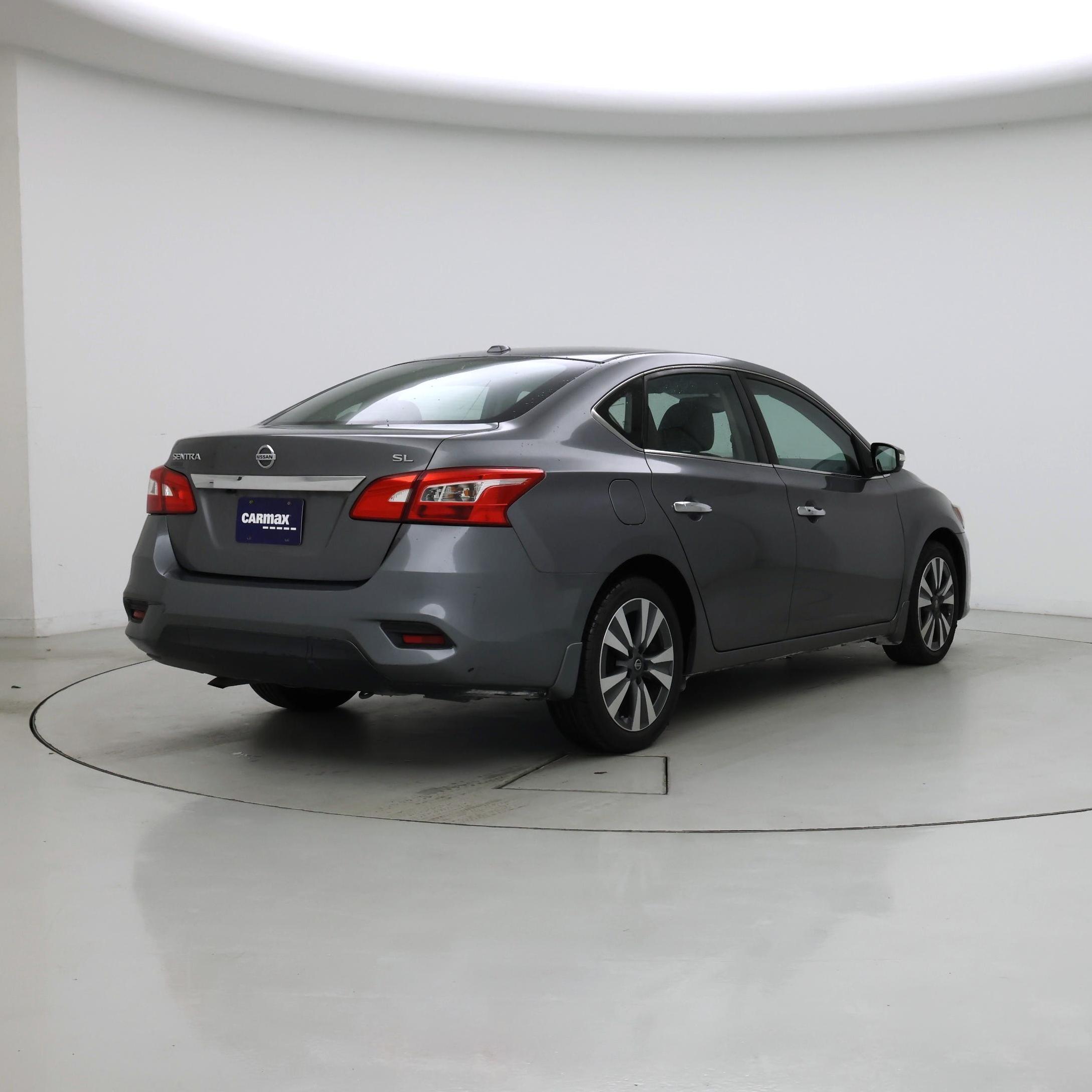 Thumbnail: 2017 Nissan Sentra - 8