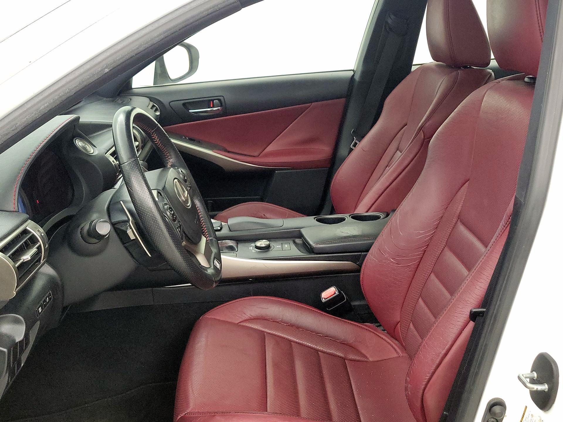 Thumbnail: 2015 Lexus IS - 11