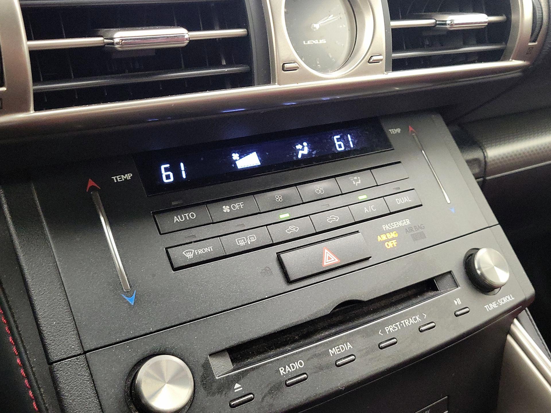 Thumbnail: 2015 Lexus IS - 17