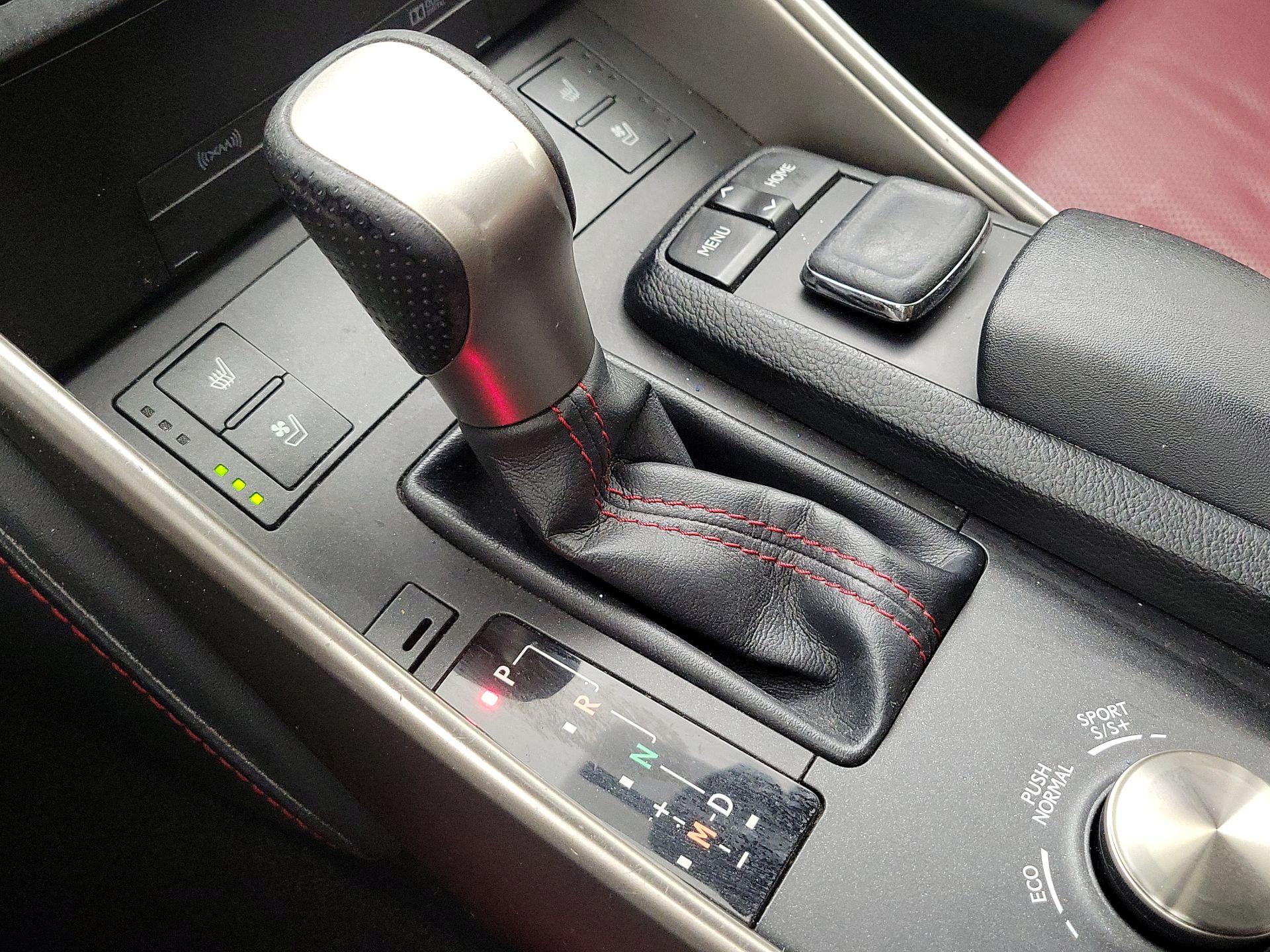 Thumbnail: 2015 Lexus IS - 18