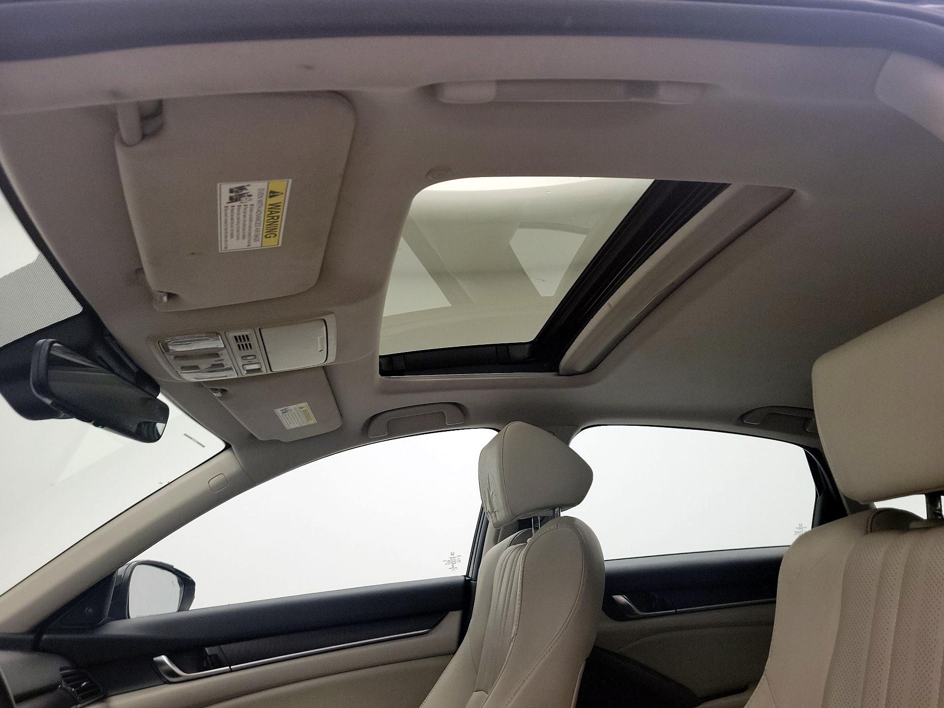 Thumbnail: 2018 Honda Accord - 19