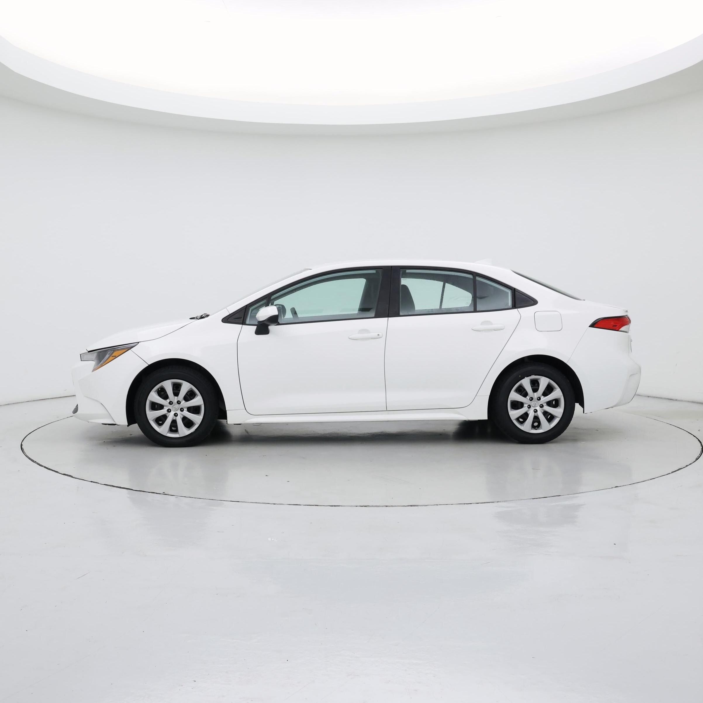 Thumbnail: 2022 Toyota Corolla - 3