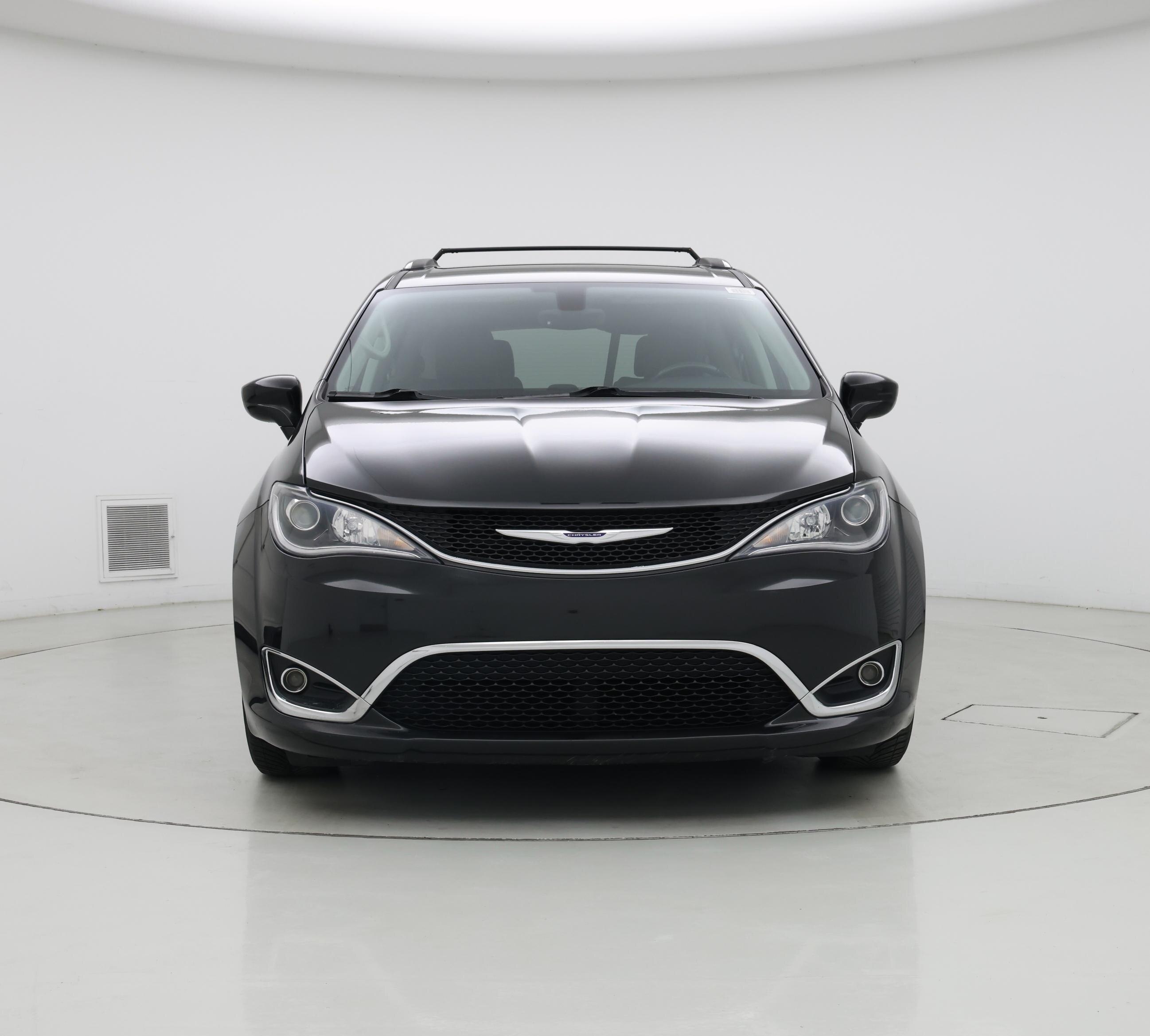 Thumbnail: 2019 Chrysler Pacifica - 5