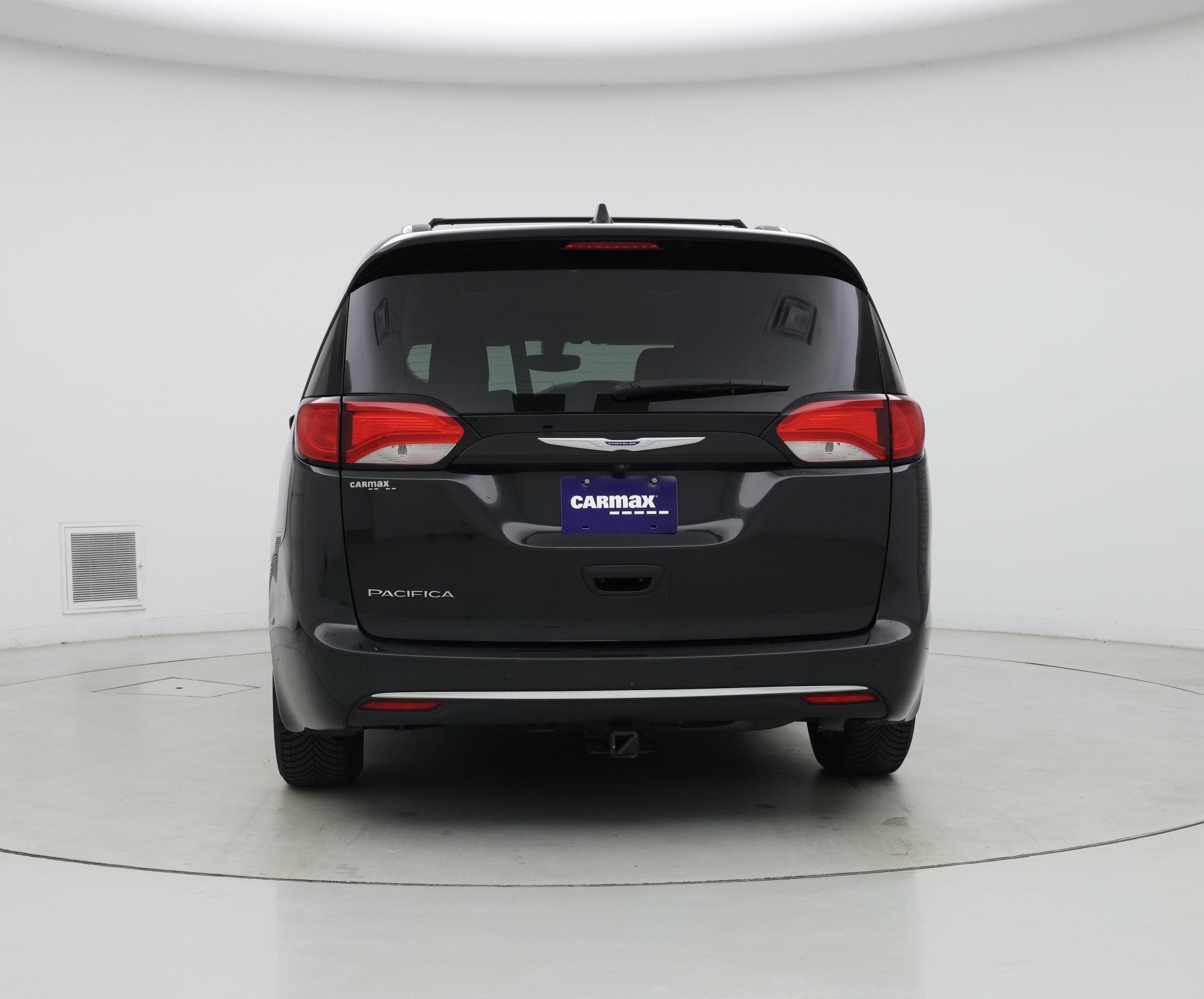 Thumbnail: 2019 Chrysler Pacifica - 6