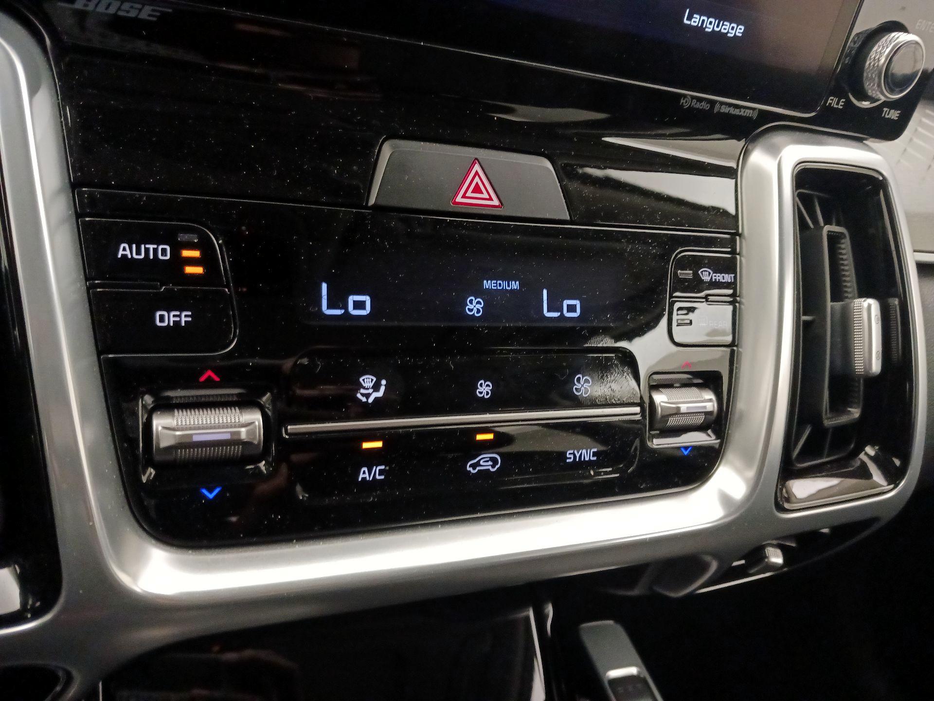 Thumbnail: 2022 Kia Sorento - 15