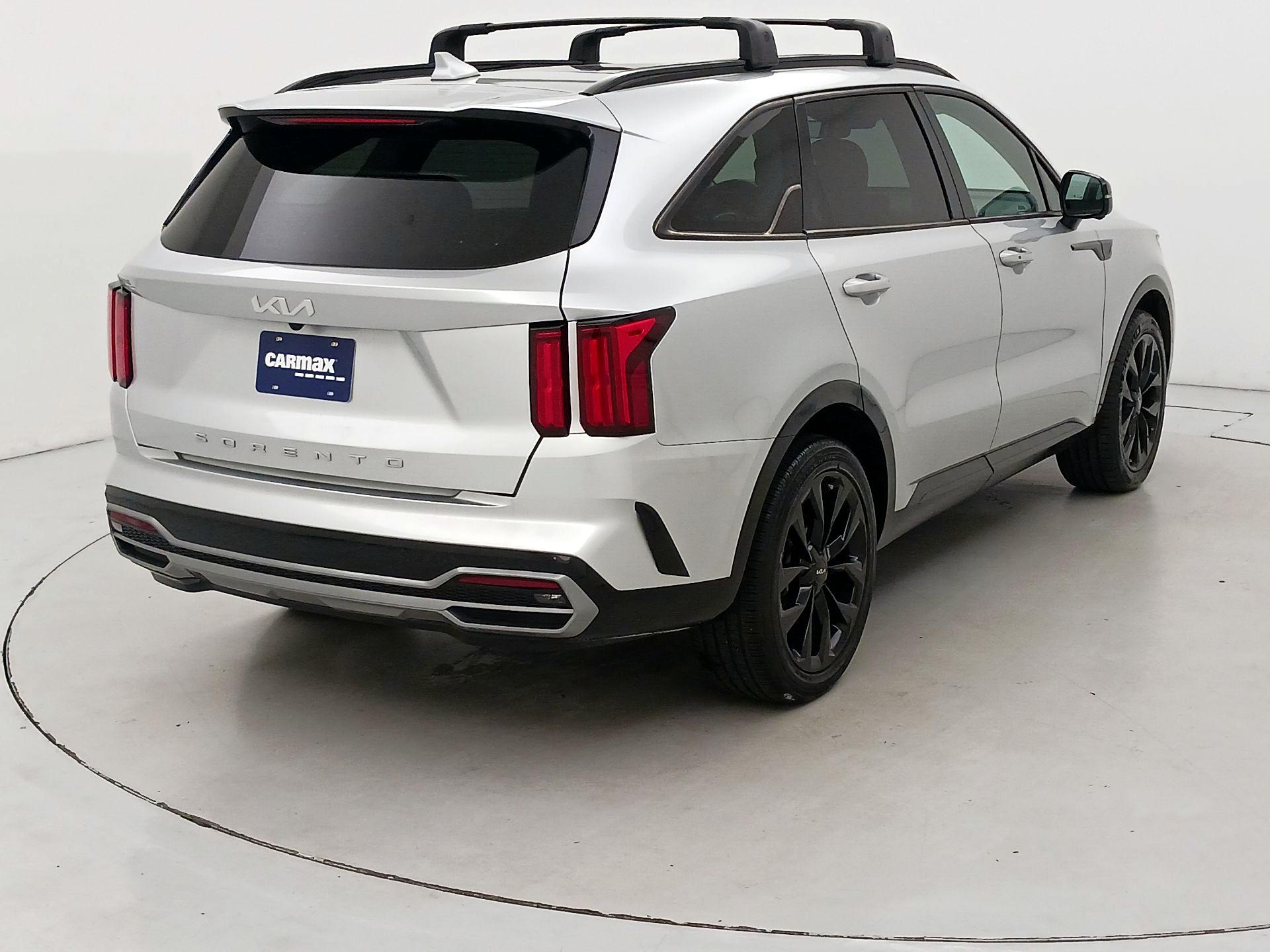 Thumbnail: 2022 Kia Sorento - 5