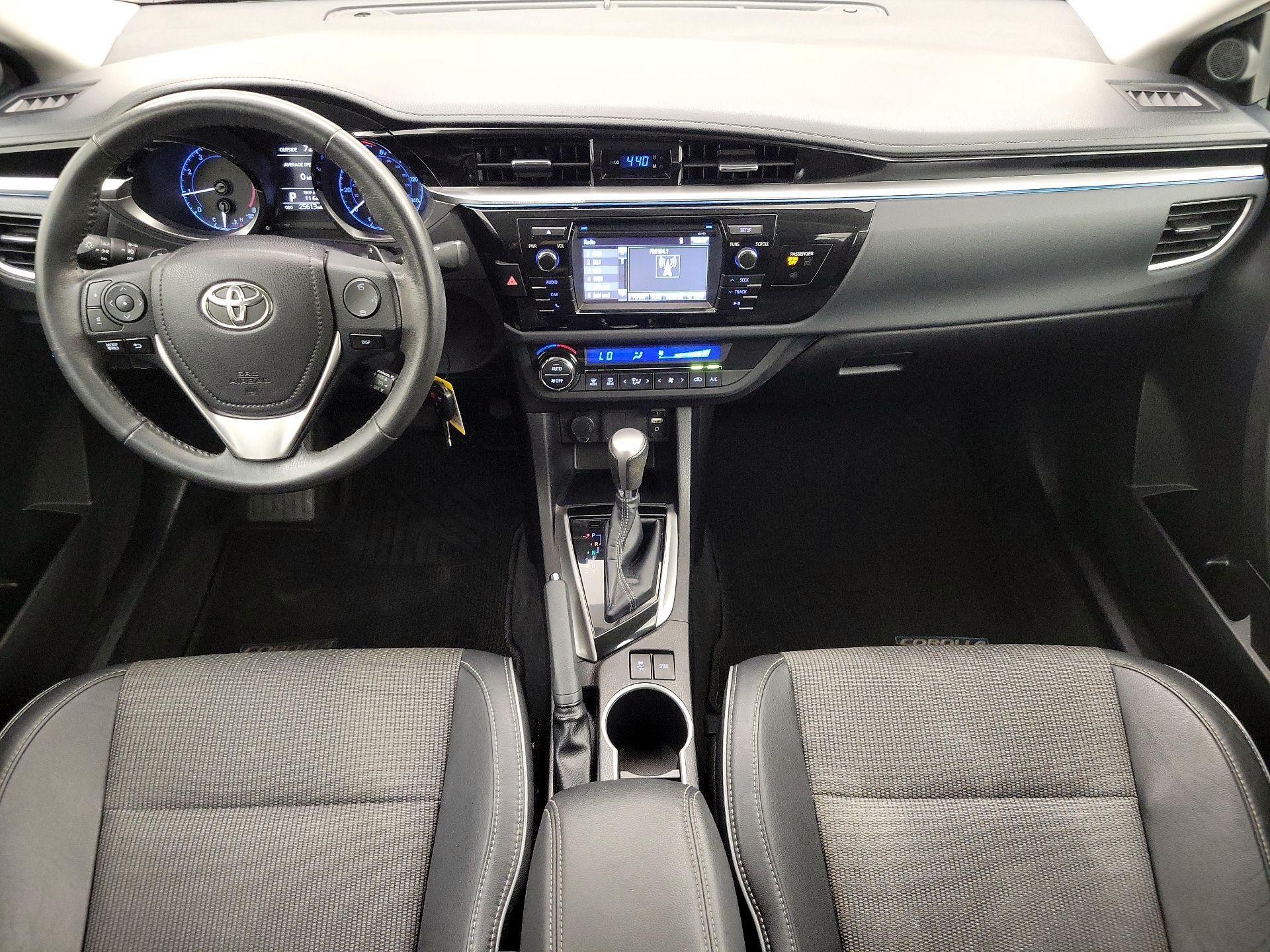 Thumbnail: 2015 Toyota Corolla - 9