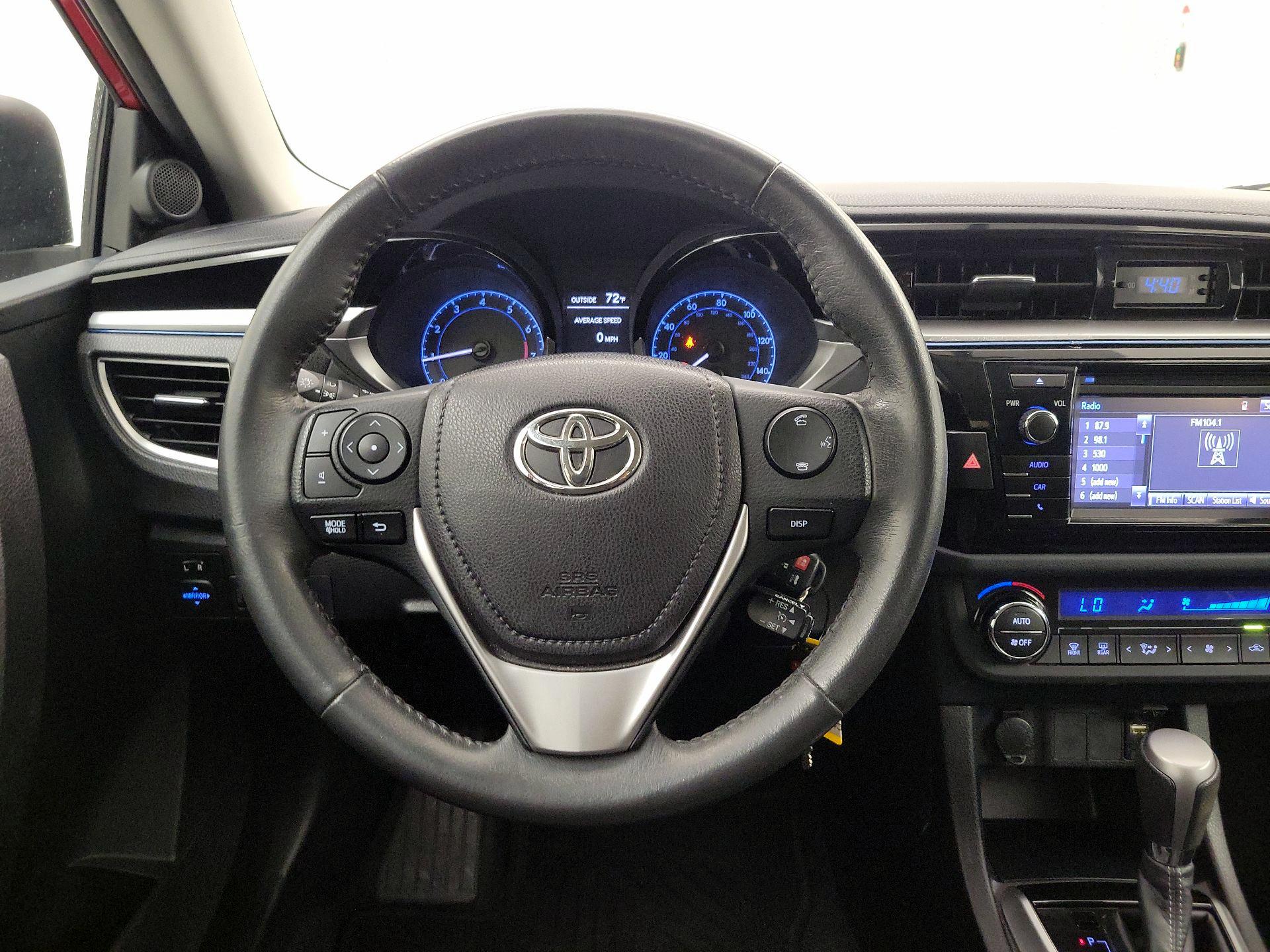Thumbnail: 2015 Toyota Corolla - 10