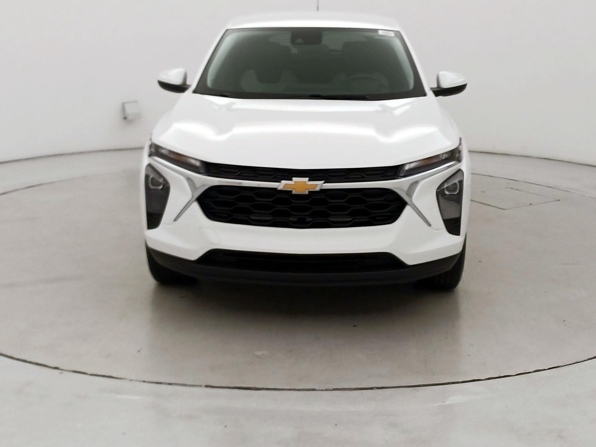 Thumbnail: 2024 Chevrolet Trax - 2