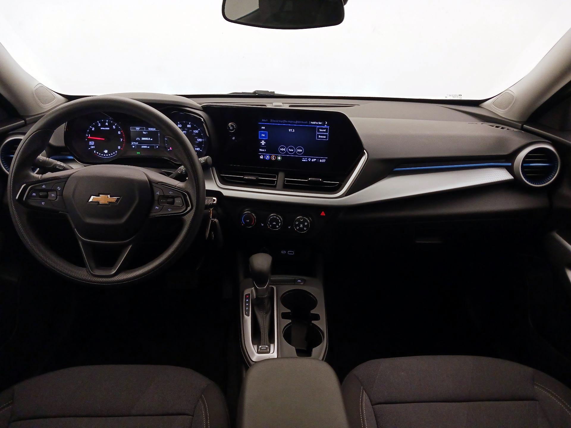 Thumbnail: 2024 Chevrolet Trax - 8