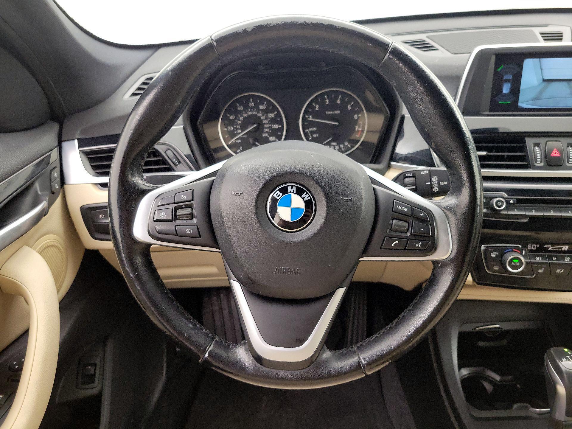 Thumbnail: 2018 BMW X1 - 10