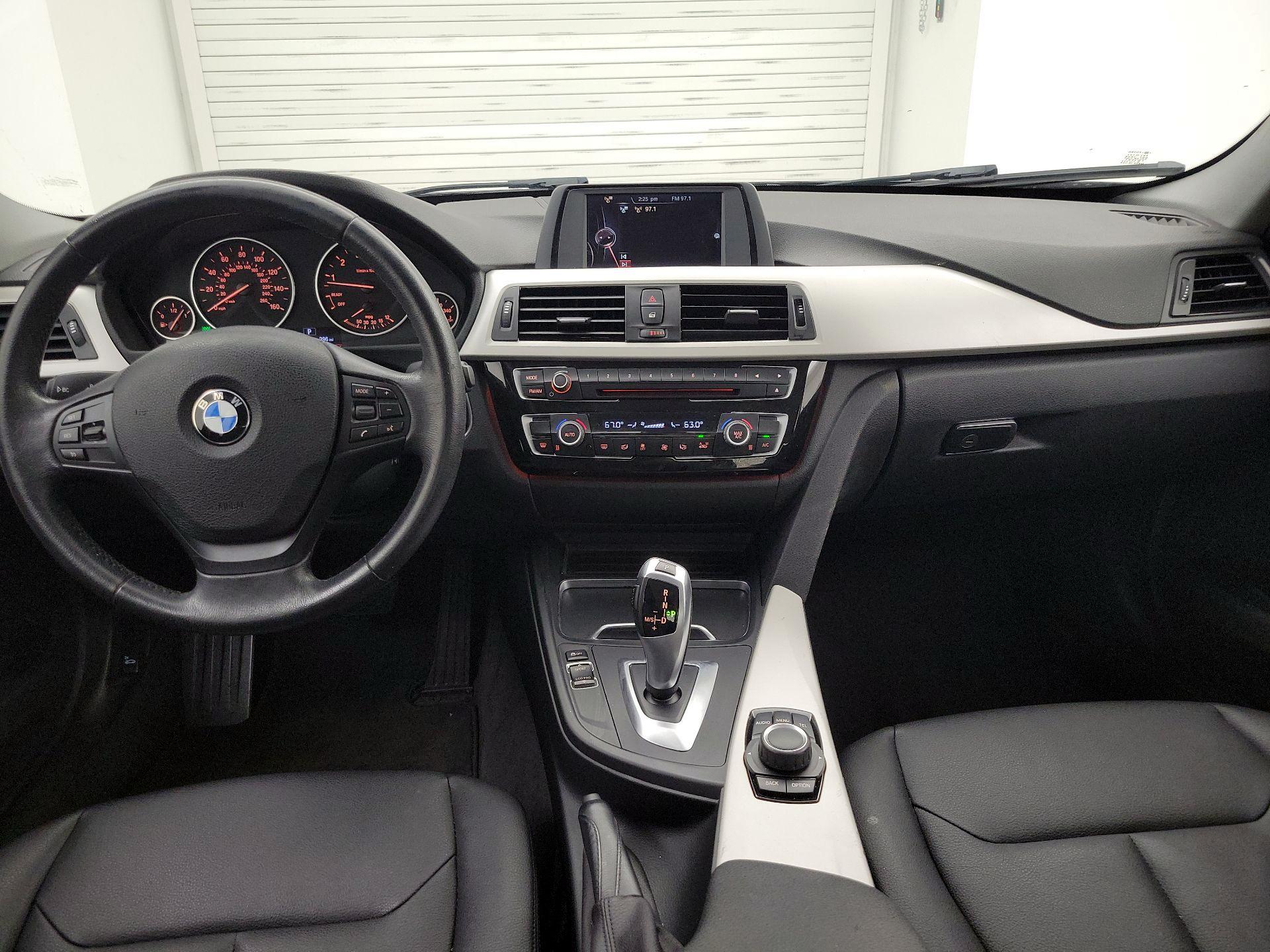 Thumbnail: 2017 BMW 3 Series - 9