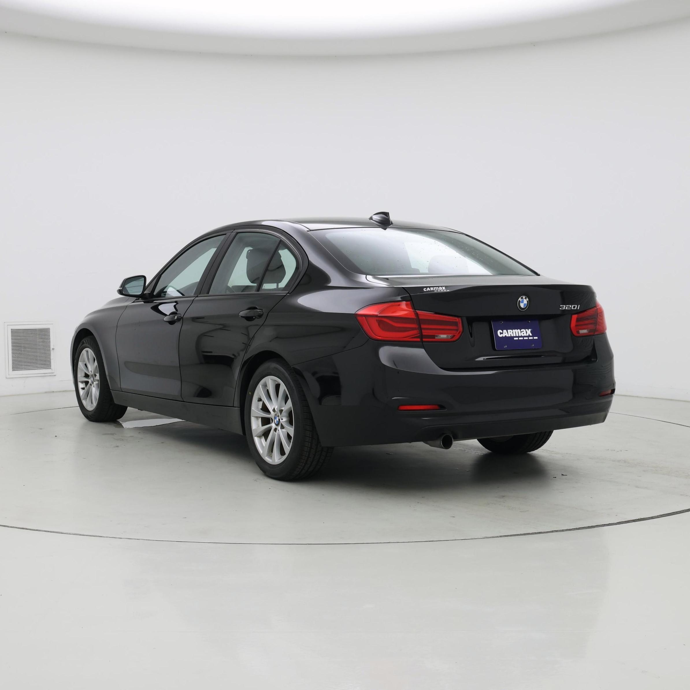 Thumbnail: 2017 BMW 3 Series - 2