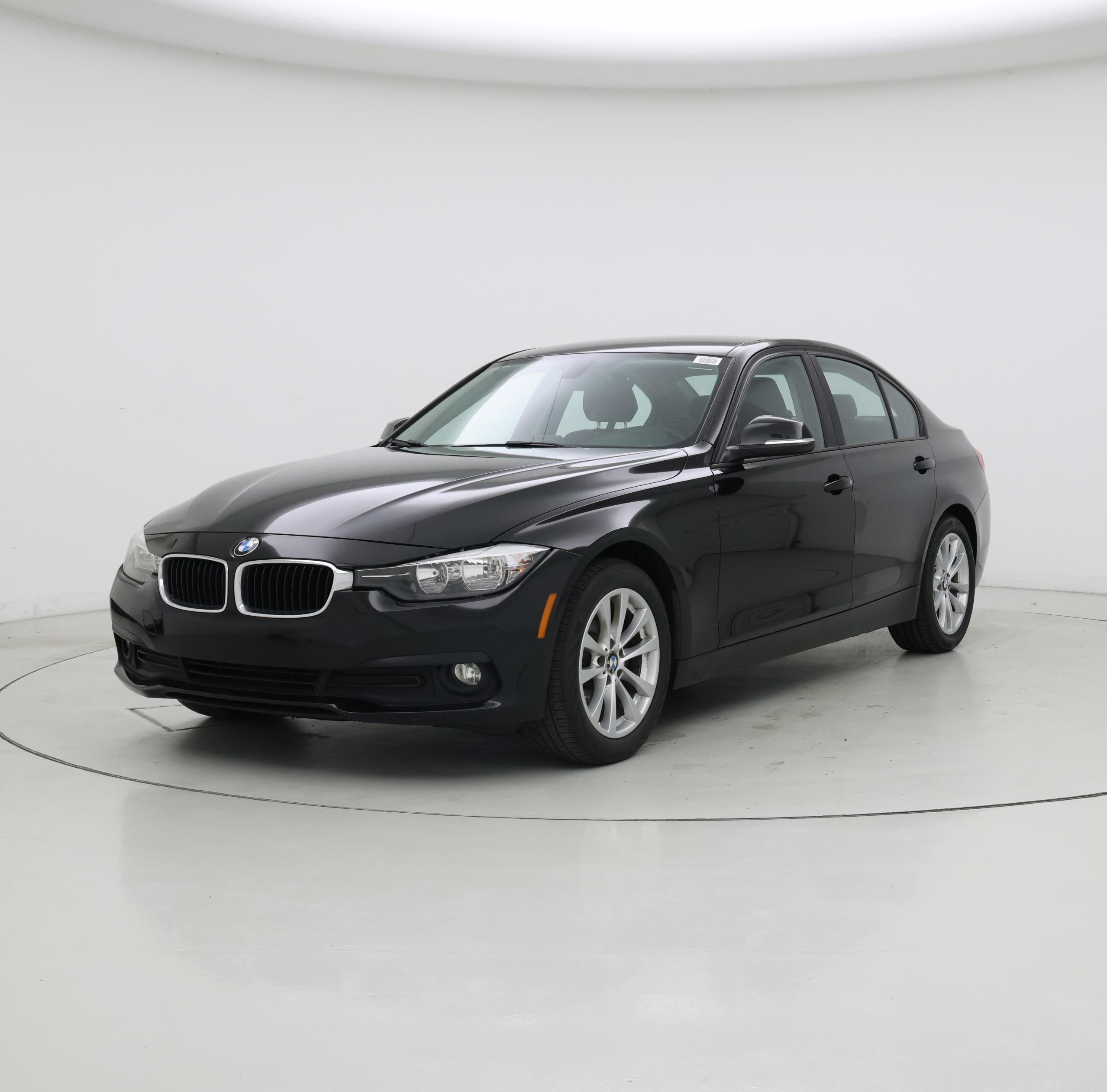 Thumbnail: 2017 BMW 3 Series - 4