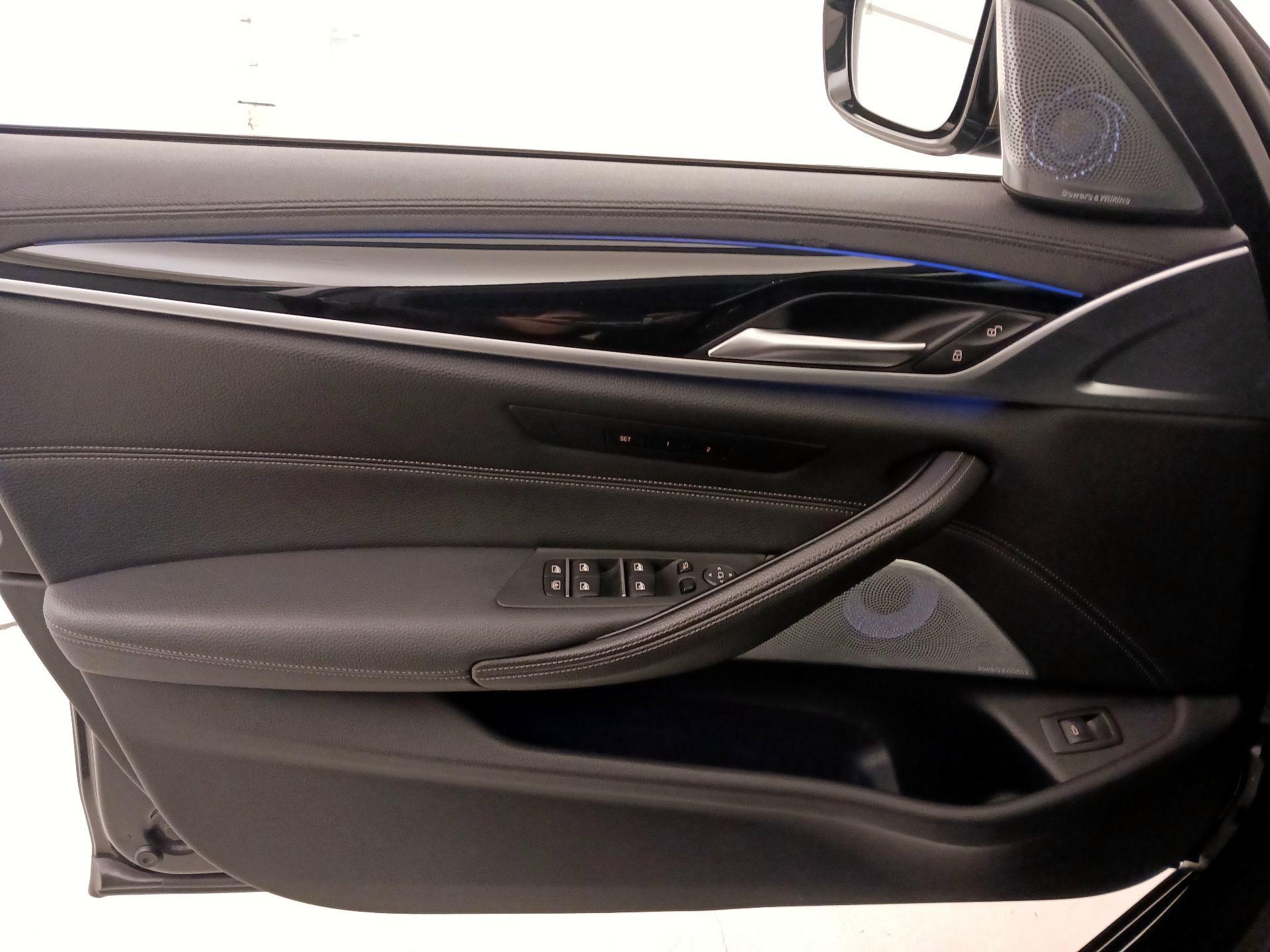 Thumbnail: 2019 BMW 5 Series - 12
