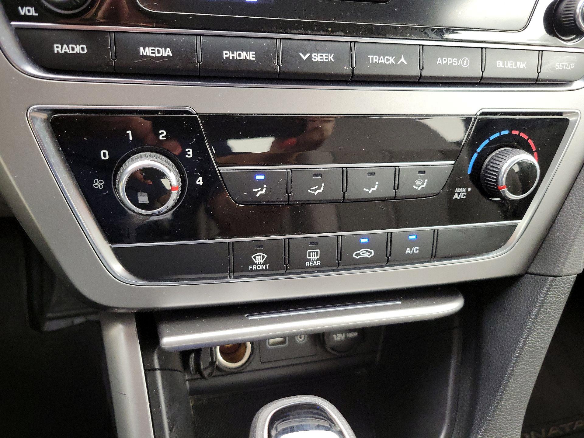 Thumbnail: 2016 Hyundai Sonata - 16