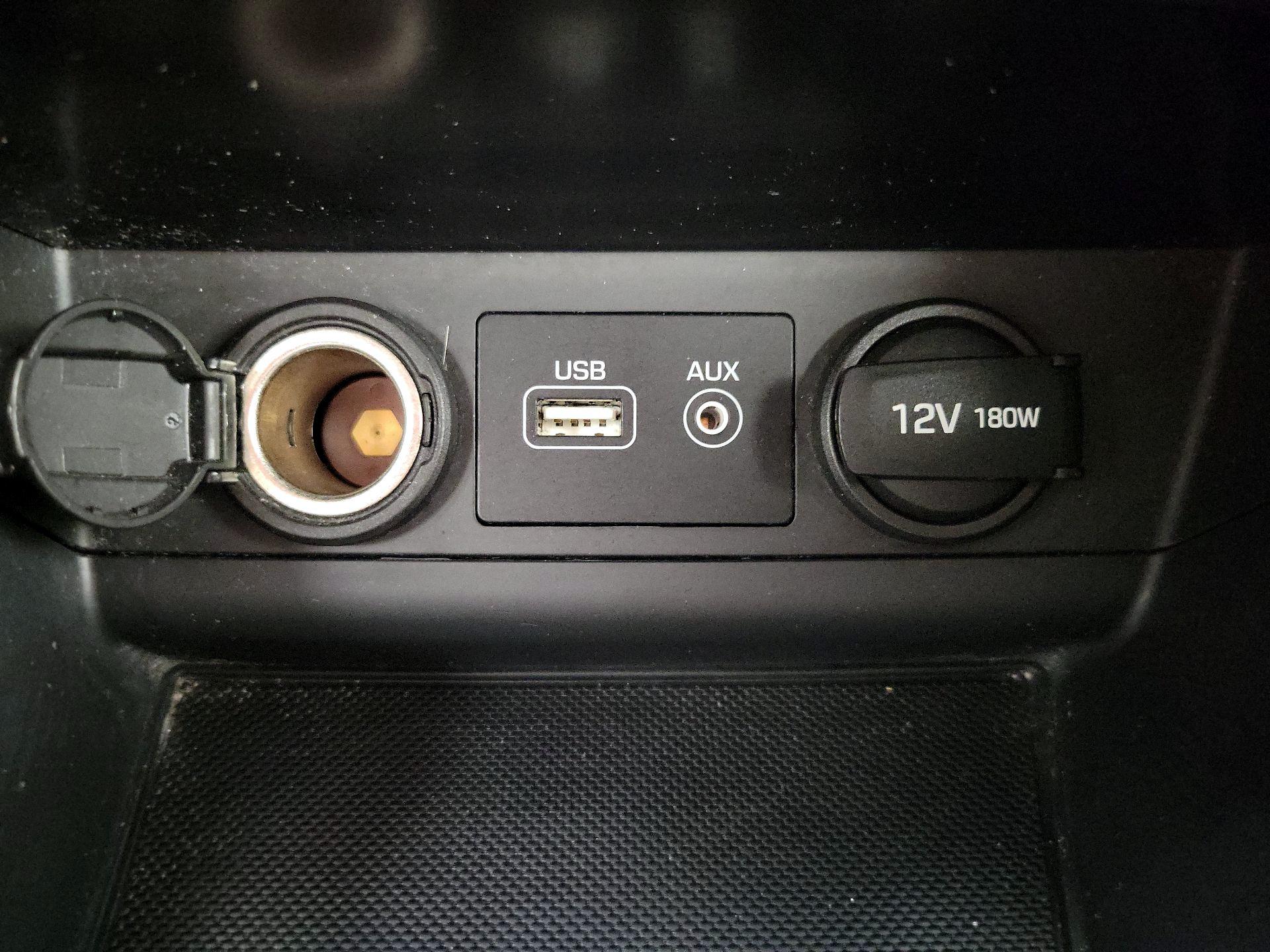 Thumbnail: 2016 Hyundai Sonata - 18