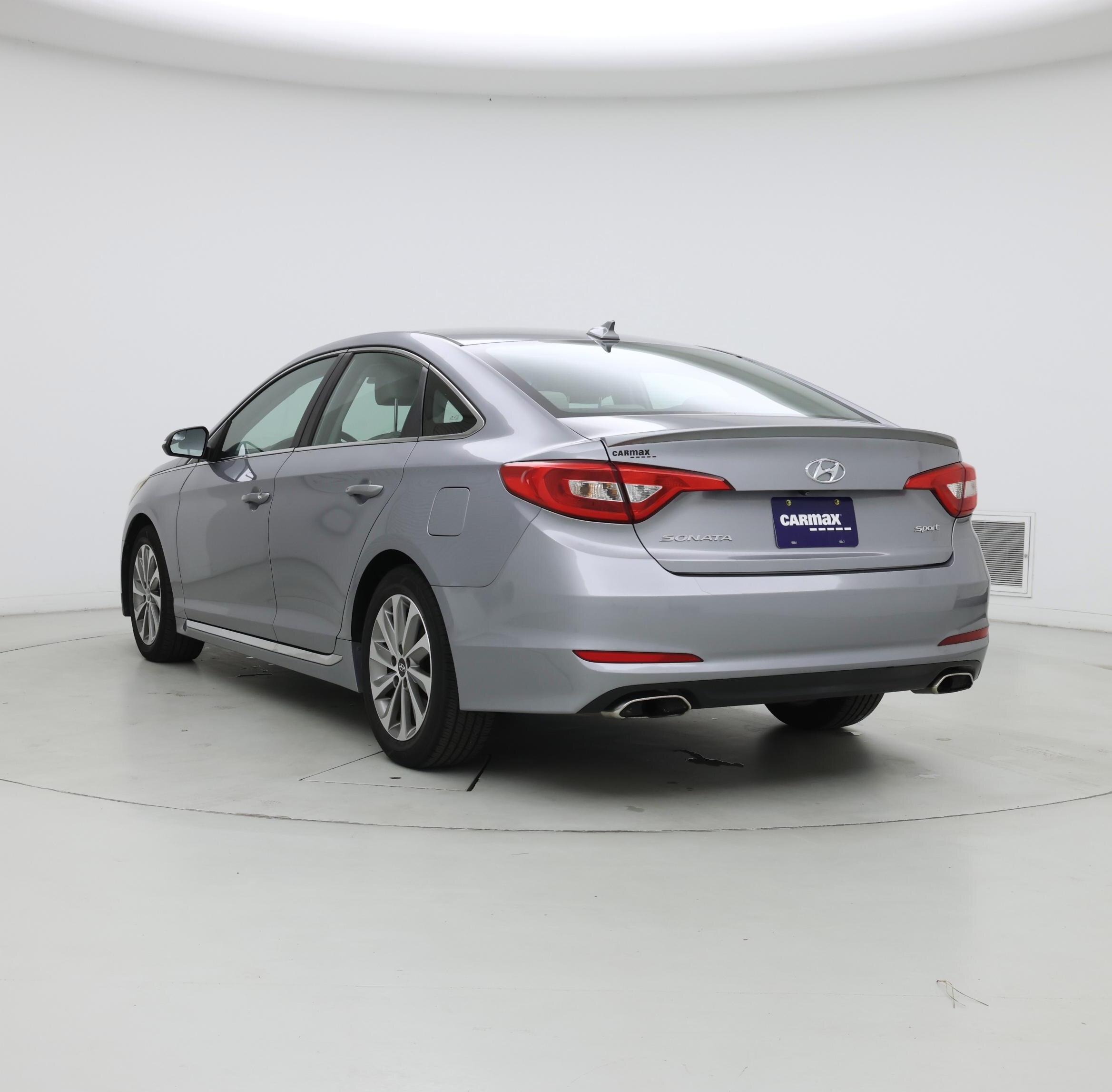 Thumbnail: 2016 Hyundai Sonata - 2