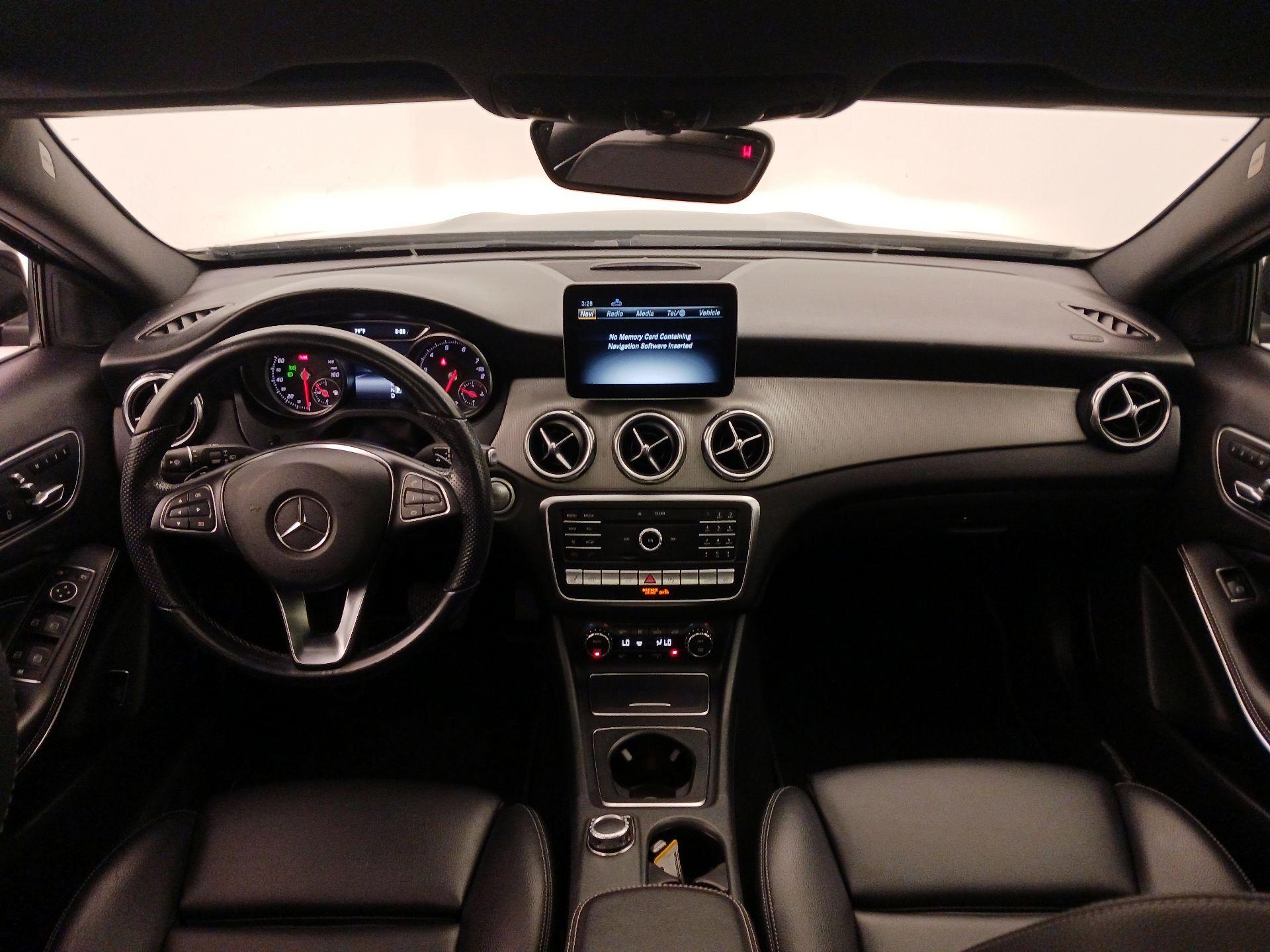 Thumbnail: 2019 Mercedes-Benz GLA - 9