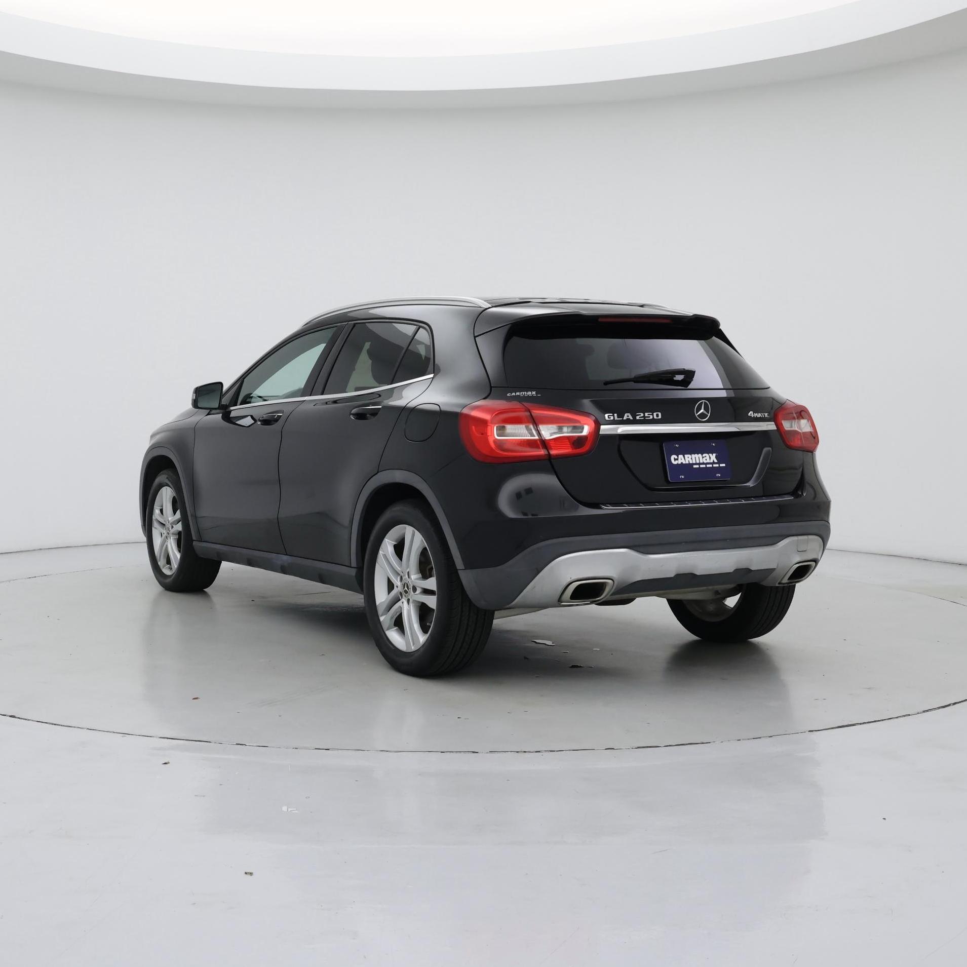 Thumbnail: 2019 Mercedes-Benz GLA - 2